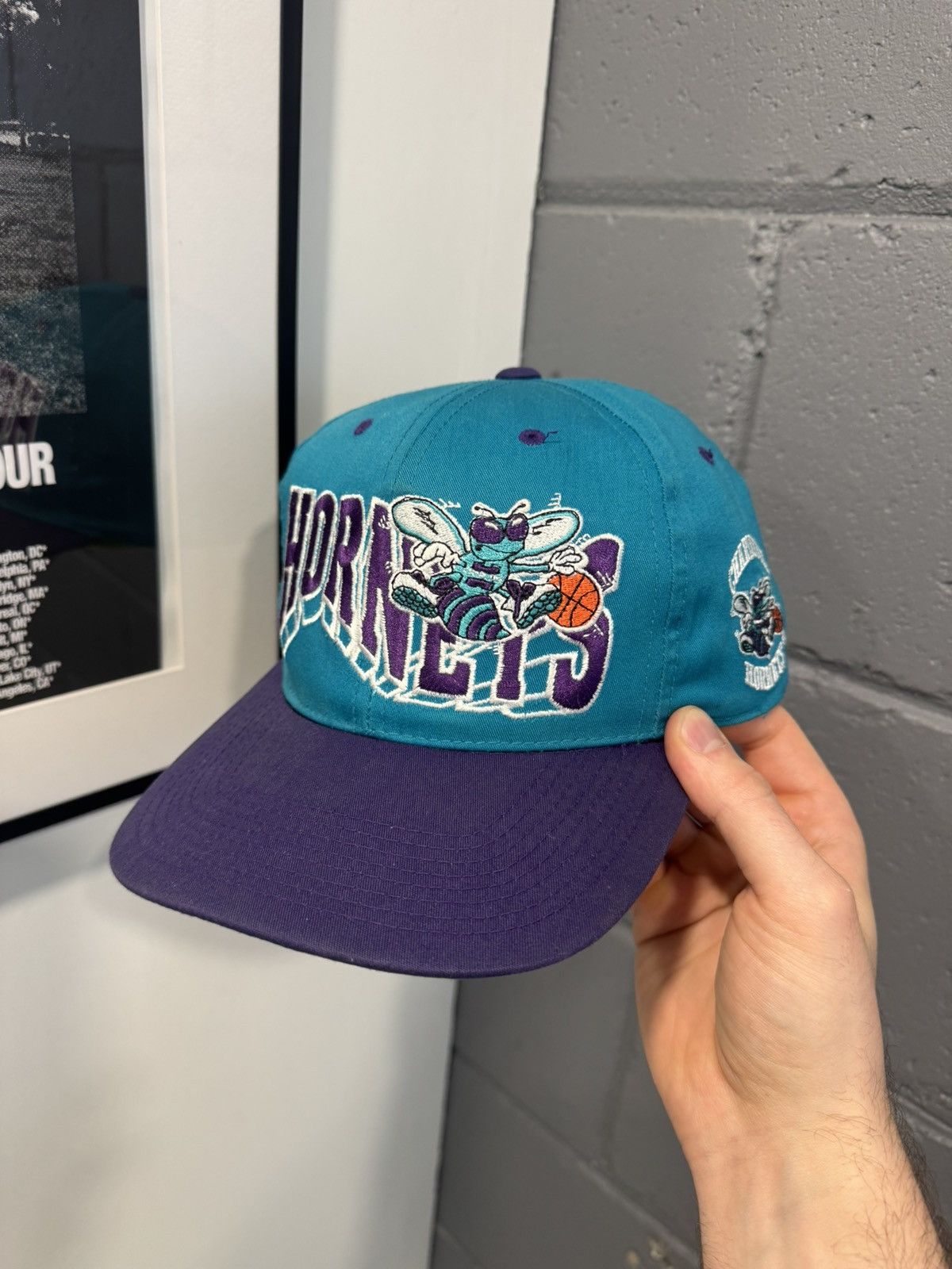 NBA Vintage 90s Charlotte Hornets Wave Logo Snapback Size ONE SIZE - 1 Thumbnail