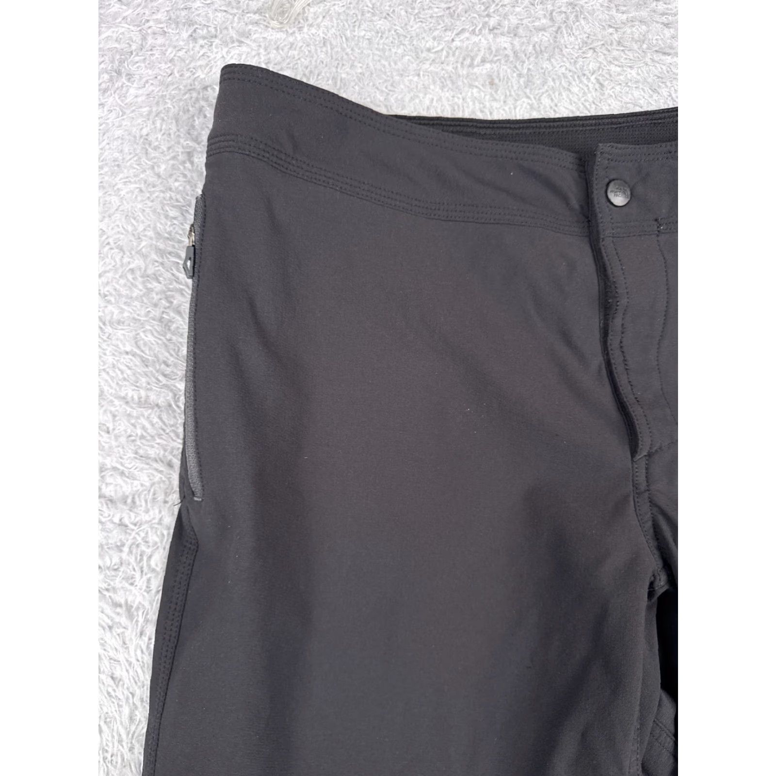 The North Face The North Face Shorts Womens 32x10 Black Nylon Blend Chino Hiking Camping Pockets Outdoor Size 24" / US 00 / IT 34 - 5 Thumbnail