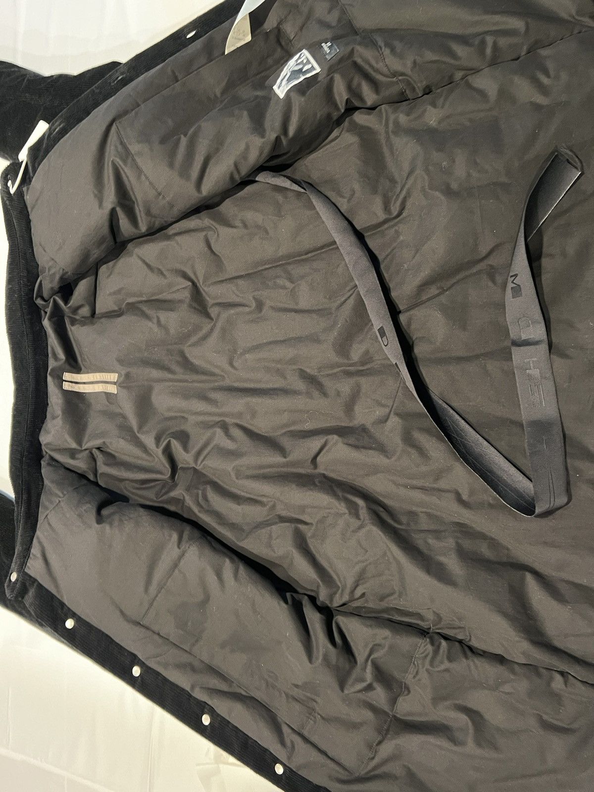 Rick Owens Drkshdw Rick Owens corduroy padded oversized overshitt. XS. $1500 Size US XS / EU 42 / 0 - 8 Thumbnail