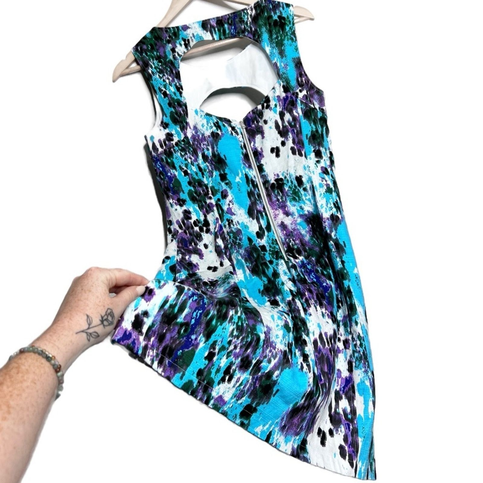 Guess GUESS Women's Shift Peekaboo Neckline Paint Splatter Dress Size XL / US 12-14 / IT 48-50 - 9 Thumbnail