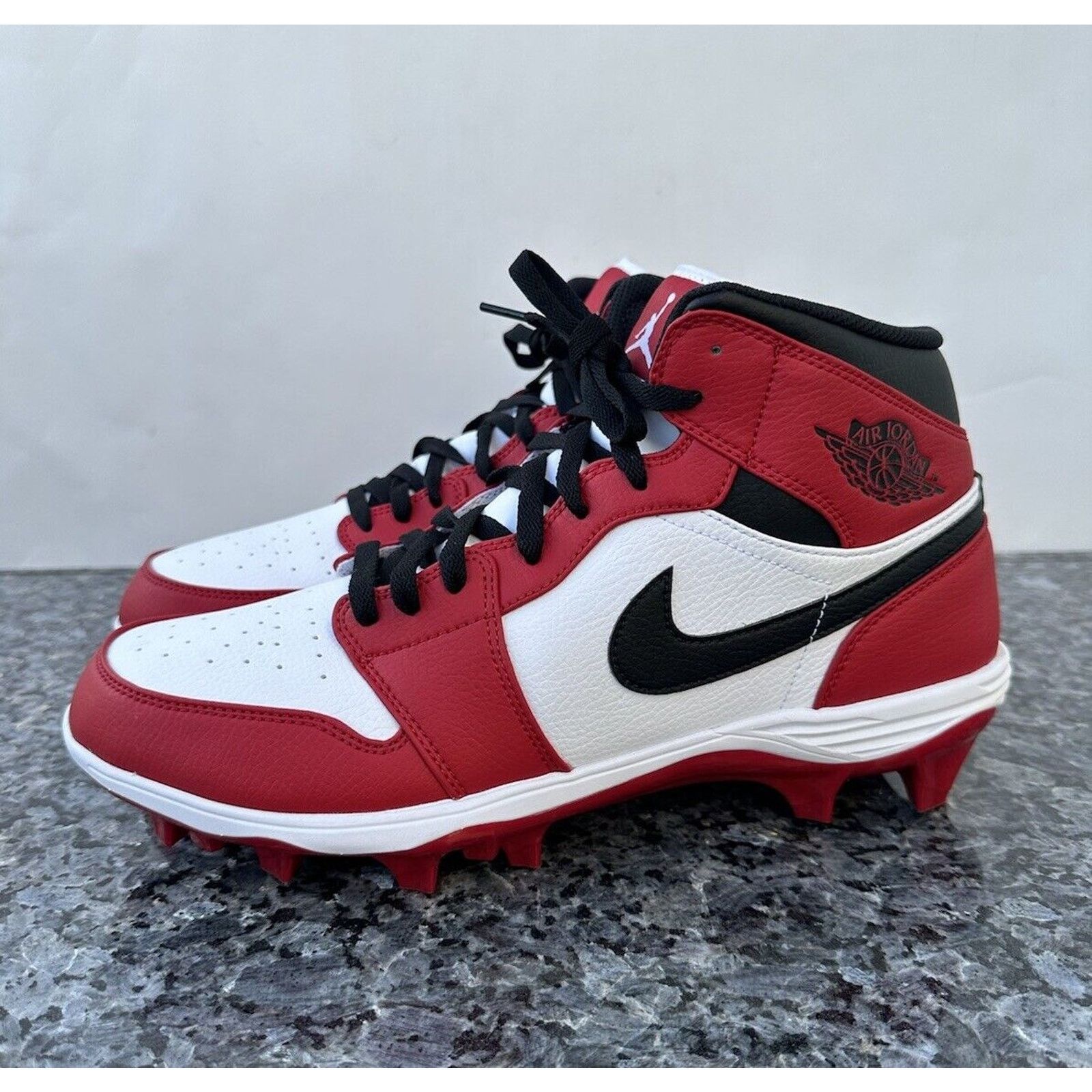 Jordan Brand × Nike Nike Air Jordan 1 Mid Chicago Football Cleats Men’s Size 12 Size US 12 / EU 45 - 2 Thumbnail
