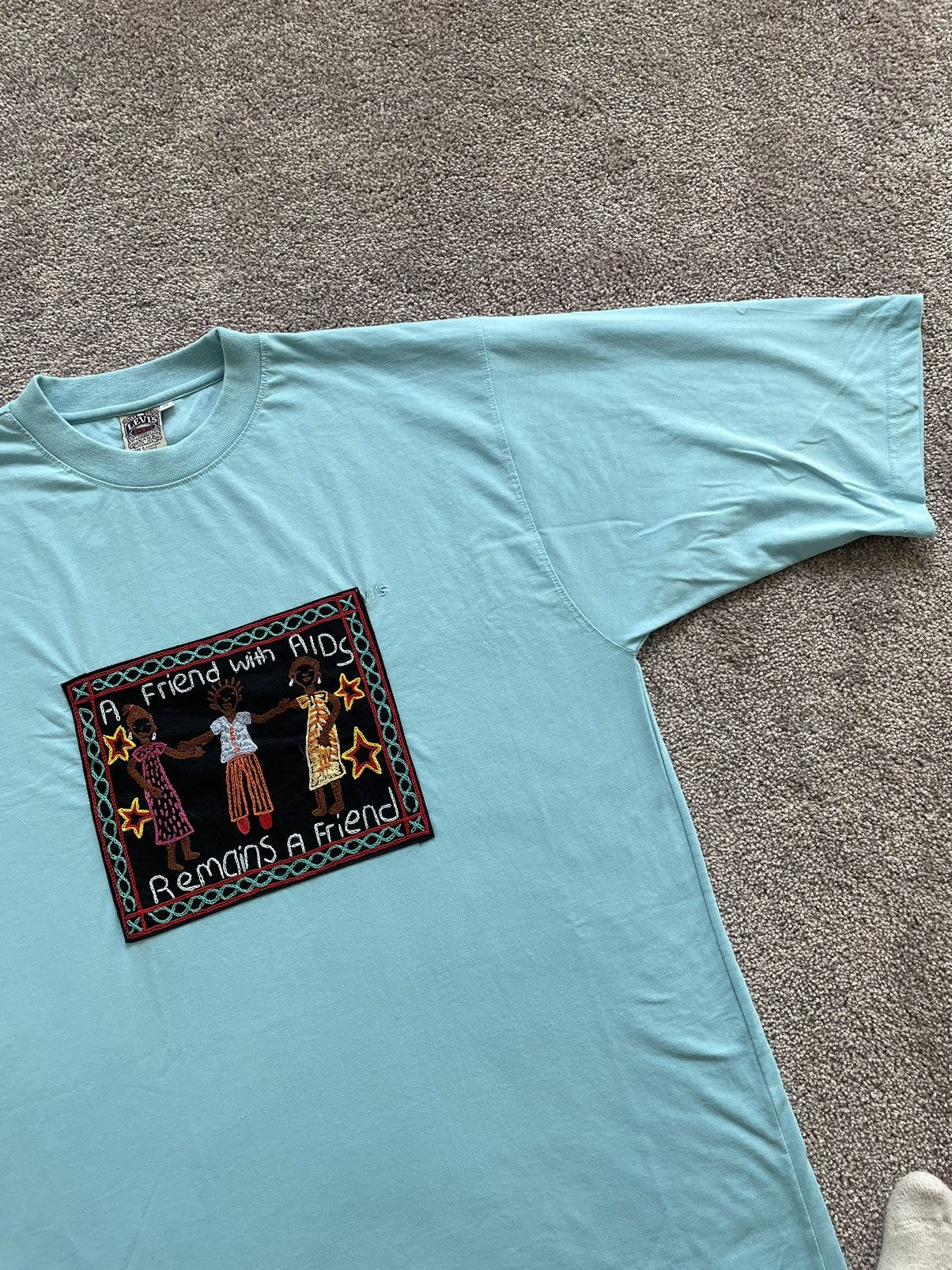 Levi's Vintage Clothing × Vintage Vintage 90s Levi’s Friends with aids remains a friend Size US XXL / EU 58 / 5 - 2 Thumbnail