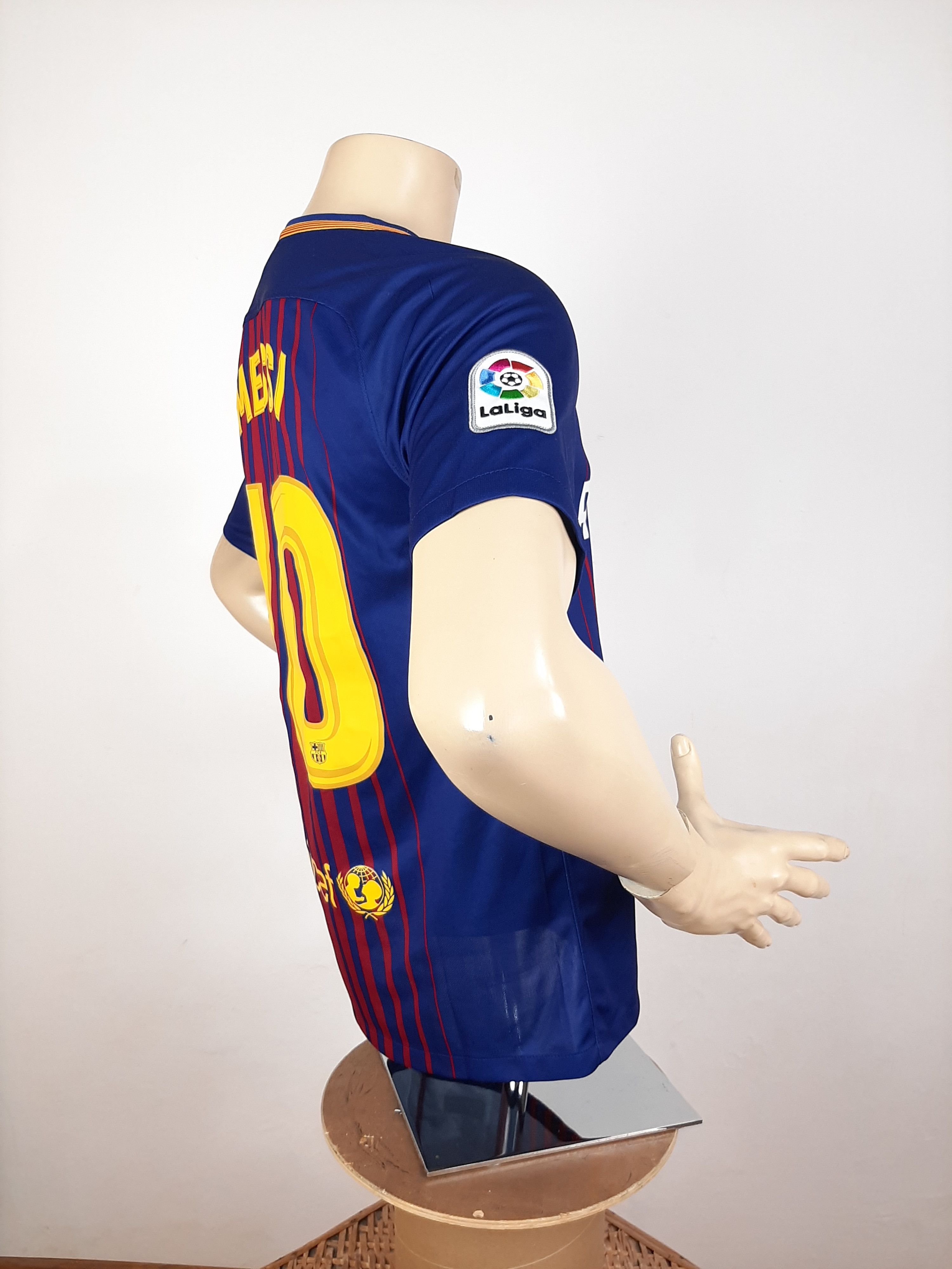 Nike Nike Barcelona Messi 2017/18 Home Jersey Men's Size S Size US S / EU 44-46 / 1 - 3 Thumbnail