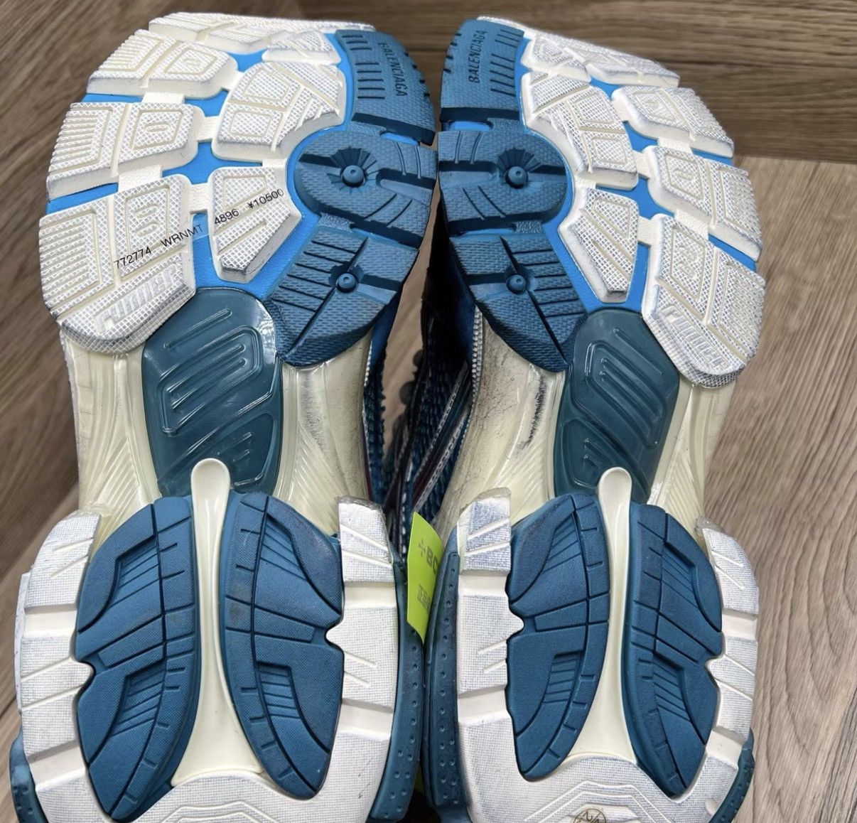 Balenciaga Balenciaga Runner Blue Distressed Dad Sneakers J41 Size US 7 / EU 40 - 6 Thumbnail