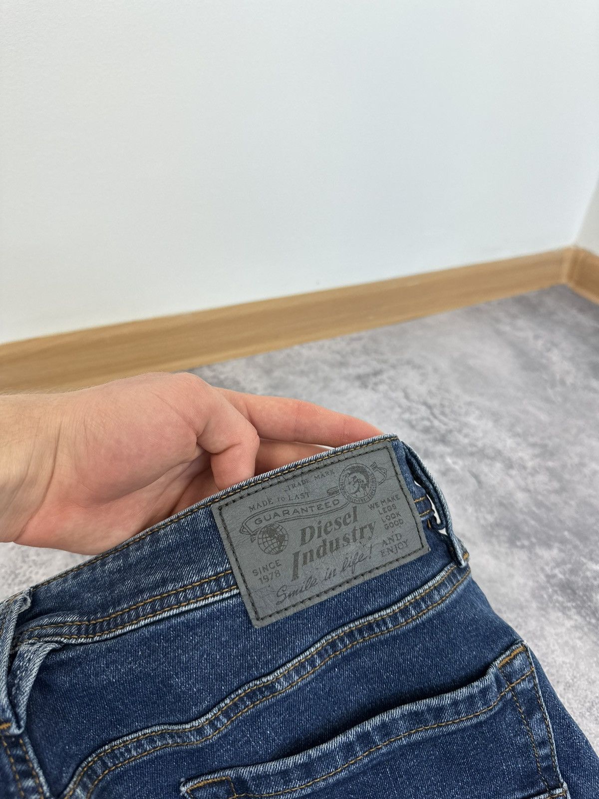Diesel Vintage Diesel Avant Garde Designer Straight Larkee Jeans Size US 32 / EU 48 - 8 Thumbnail