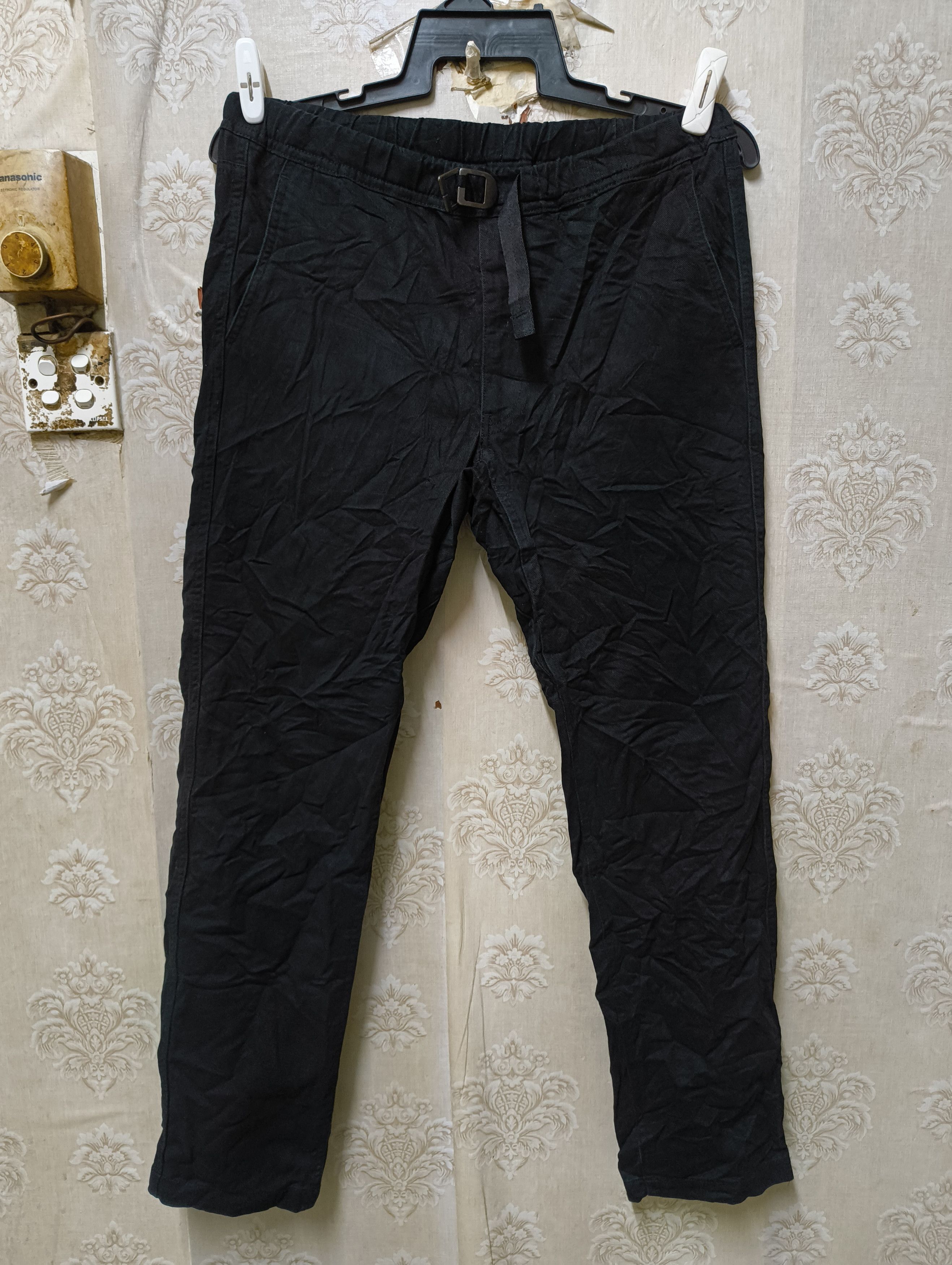 Undercover × Uniqlo UNDERCOVER X UNIQLO BLACK KHAKI PANTS Size US 34 / EU 50 - 3 Thumbnail