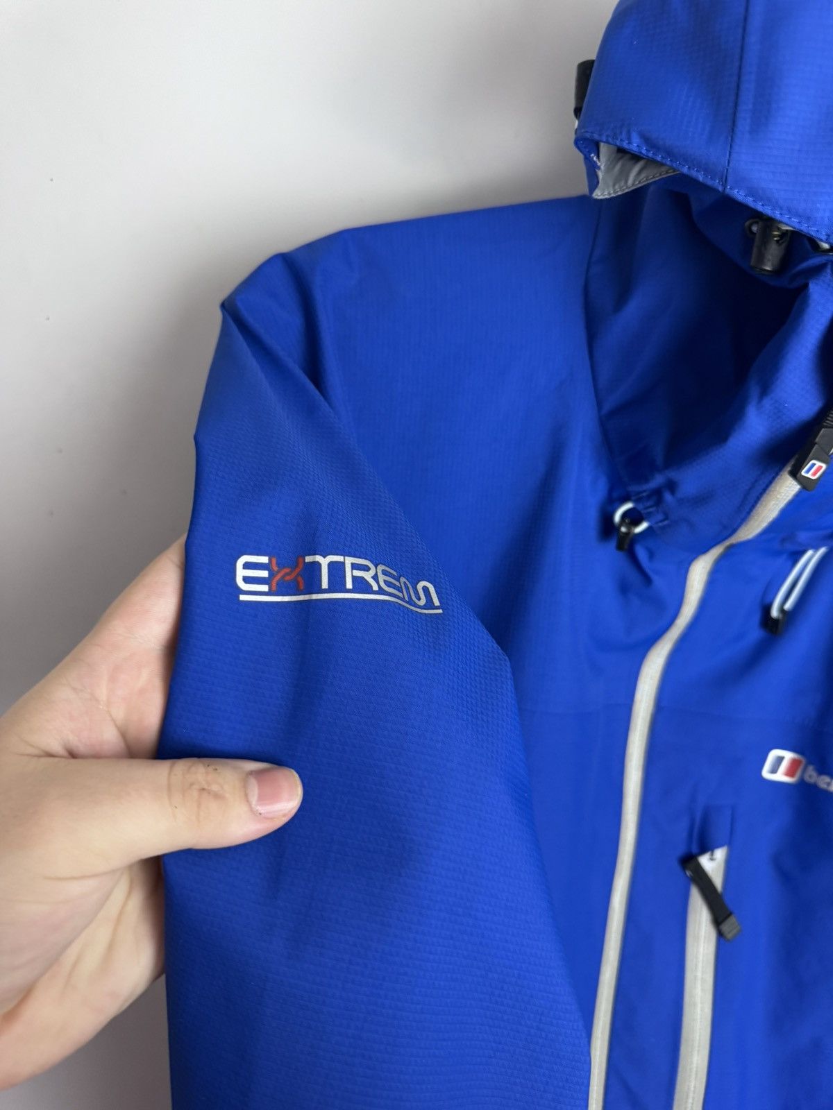 Berghaus Very Rare Berghaus Attrition II GORE-TEX® Pro Shell Size US S / EU 44-46 / 1 - 10 Thumbnail