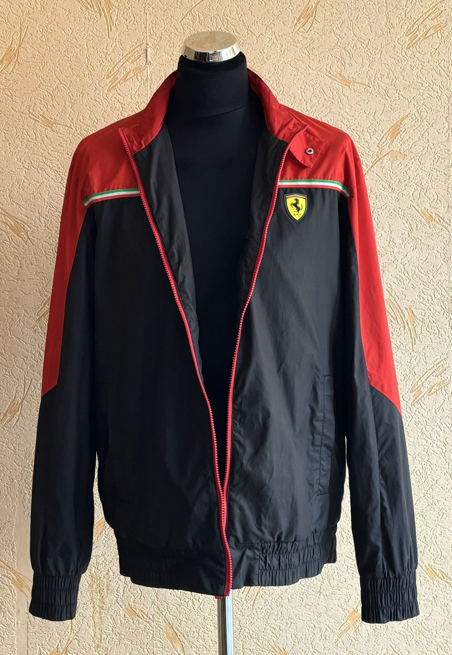 Ferrari × Puma Puma Ferrari 10th Anniversary Partnership jacket size. L Size US L / EU 52-54 / 3 - 5 Thumbnail