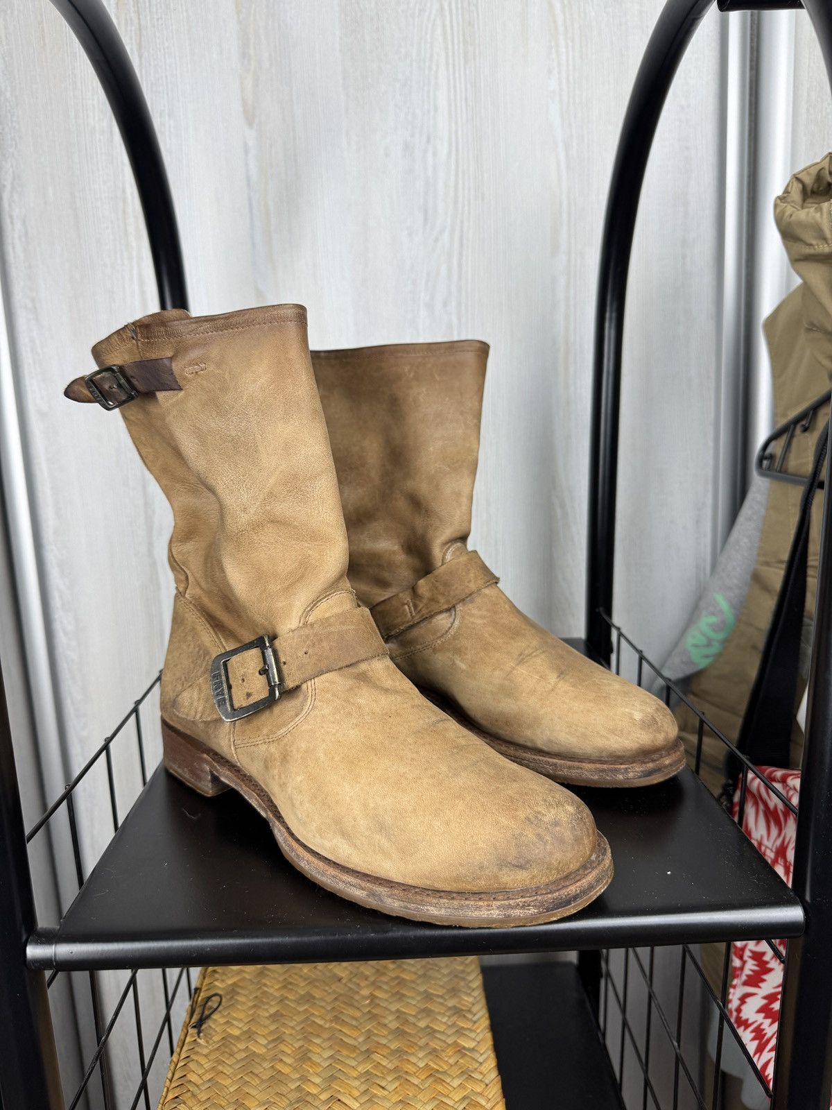 Frye Frye Leather buckled brown beige faded boots size 8.5 Size US 8.5 / IT 38.5 - 7 Thumbnail