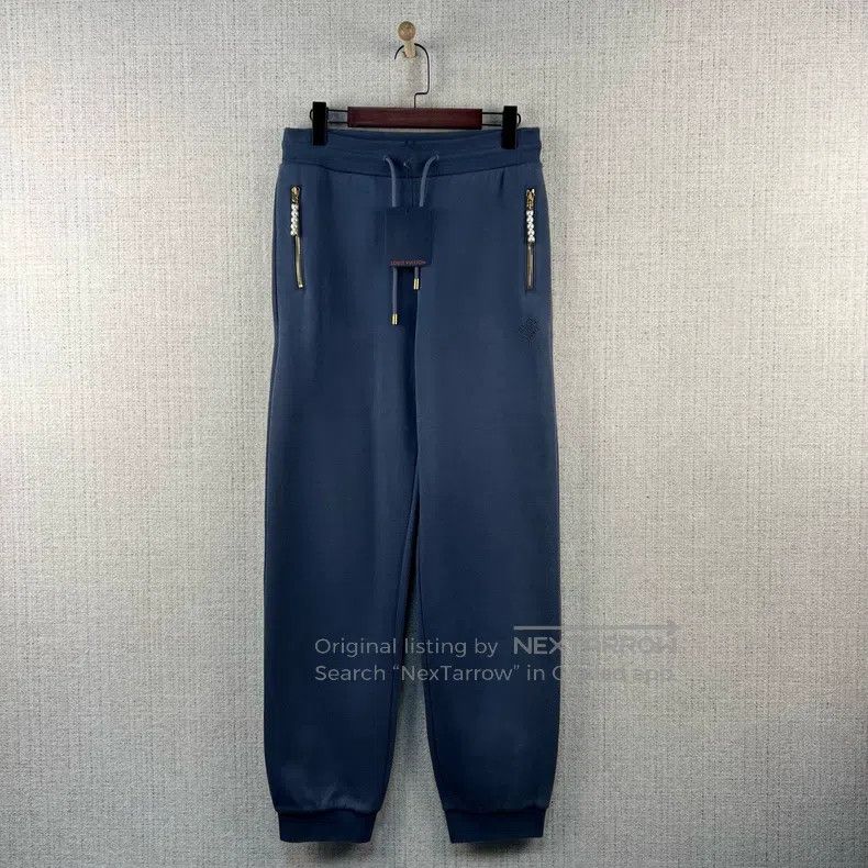 Louis Vuitton Louis Vuitton size s FW24 Solid Old Logo Embroidered Pearl Size US 28 / EU 44 - 1 Thumbnail