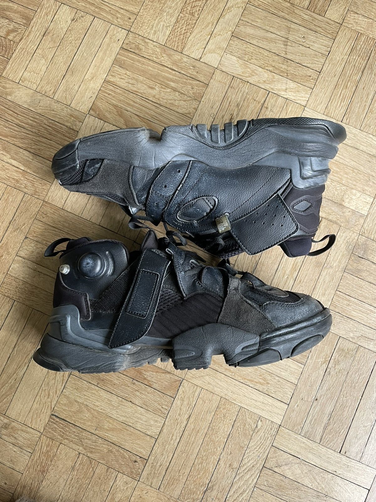 Reebok Vetements x Reebok Genetically Modified Pump Sneakers | Grailed