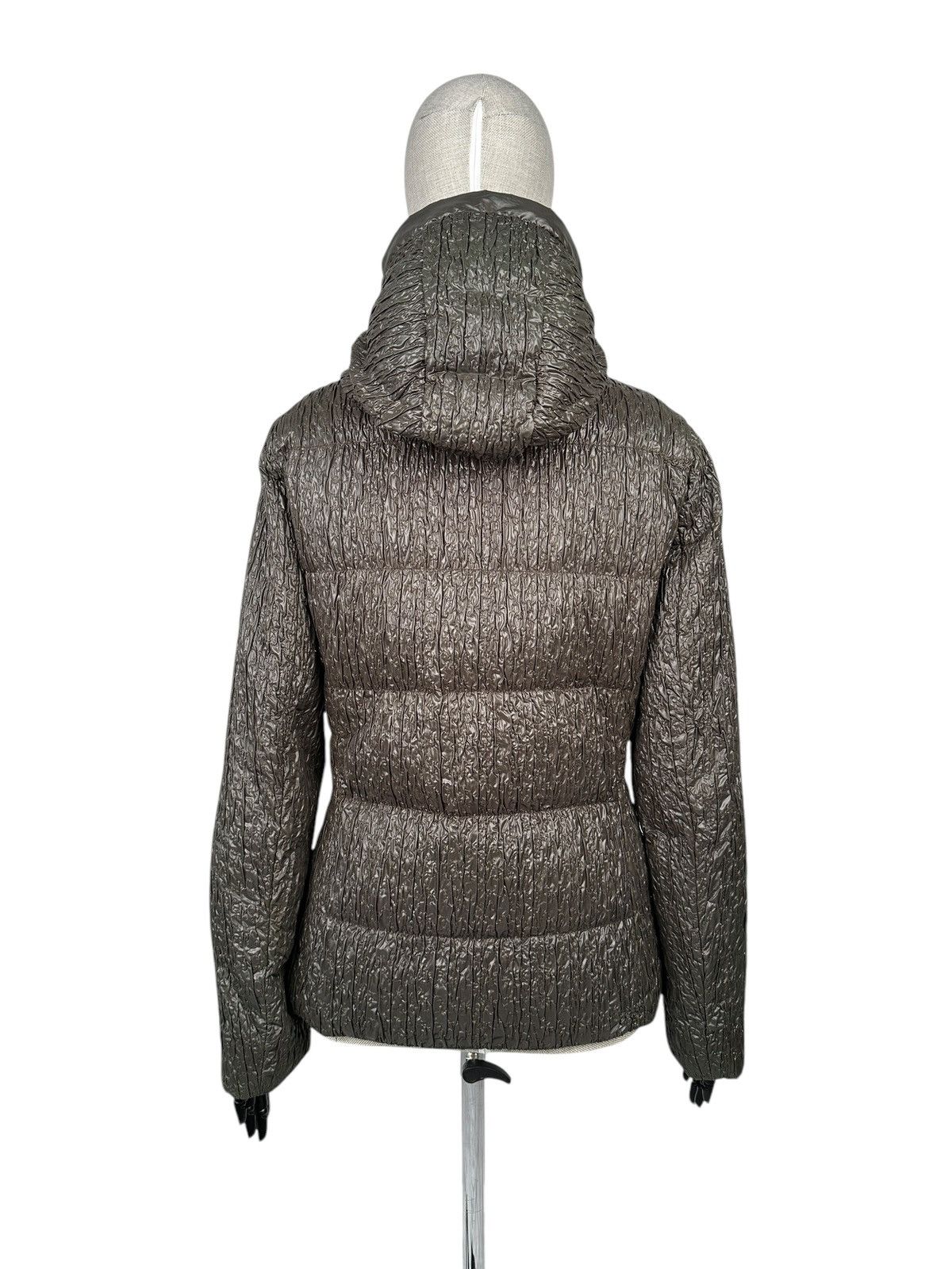 Moncler Vintage MONCLER Pleated Wrinkle Down Jackets Women’s Size 4 Size M / US 6-8 / IT 42-44 - 3 Thumbnail