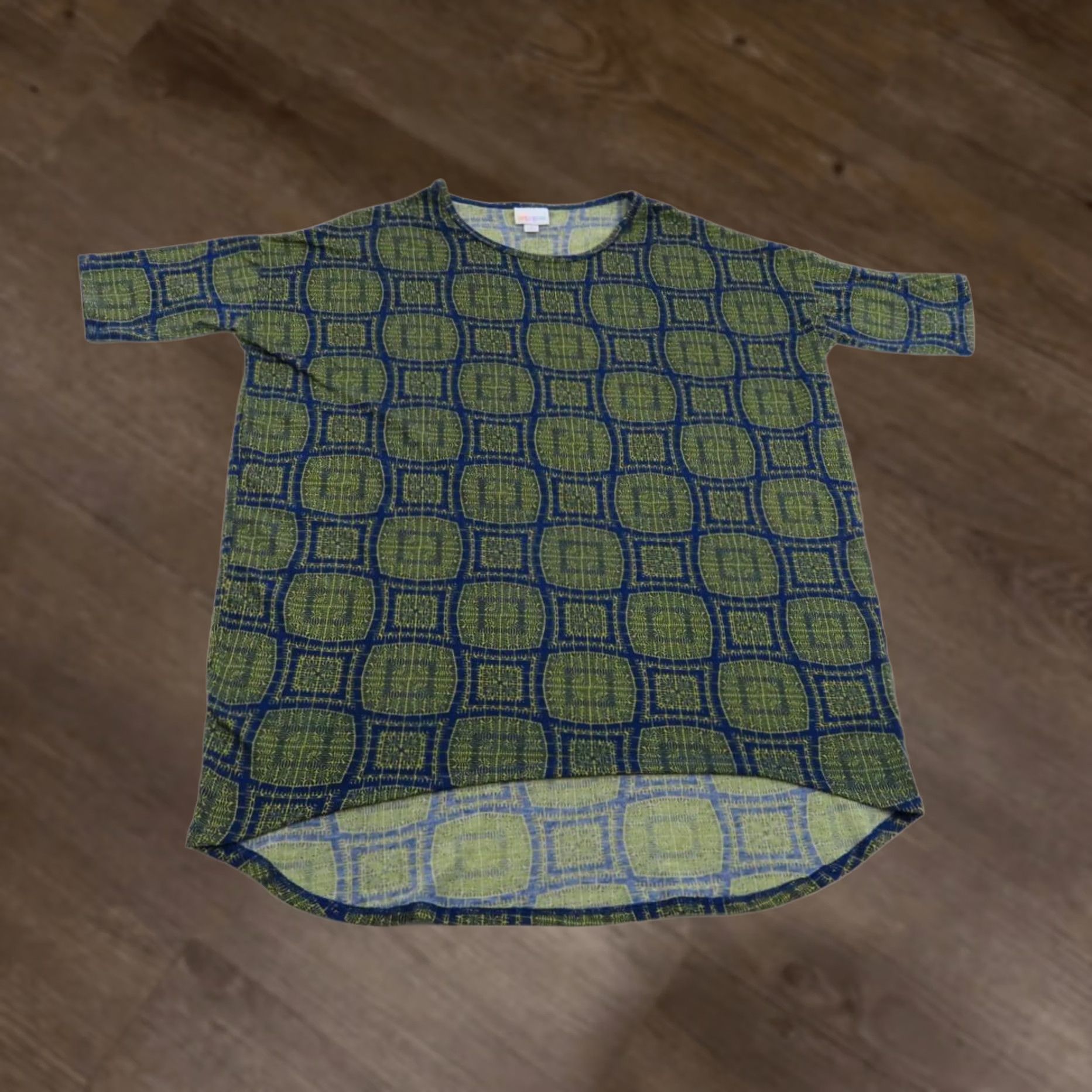 Vintage LuLaRoe Women's Irma Shirt Tunic XS Blue Green Unicorn Geometric Polyester Size XS / US 0-2 / IT 36-38 - 1 Thumbnail