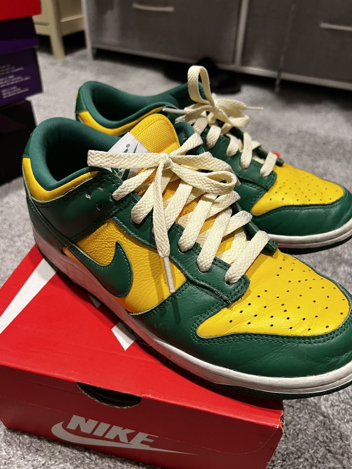 Nike Nike Dunk Low Brazil Size US 7.5 / EU 40-41 - 1 Thumbnail