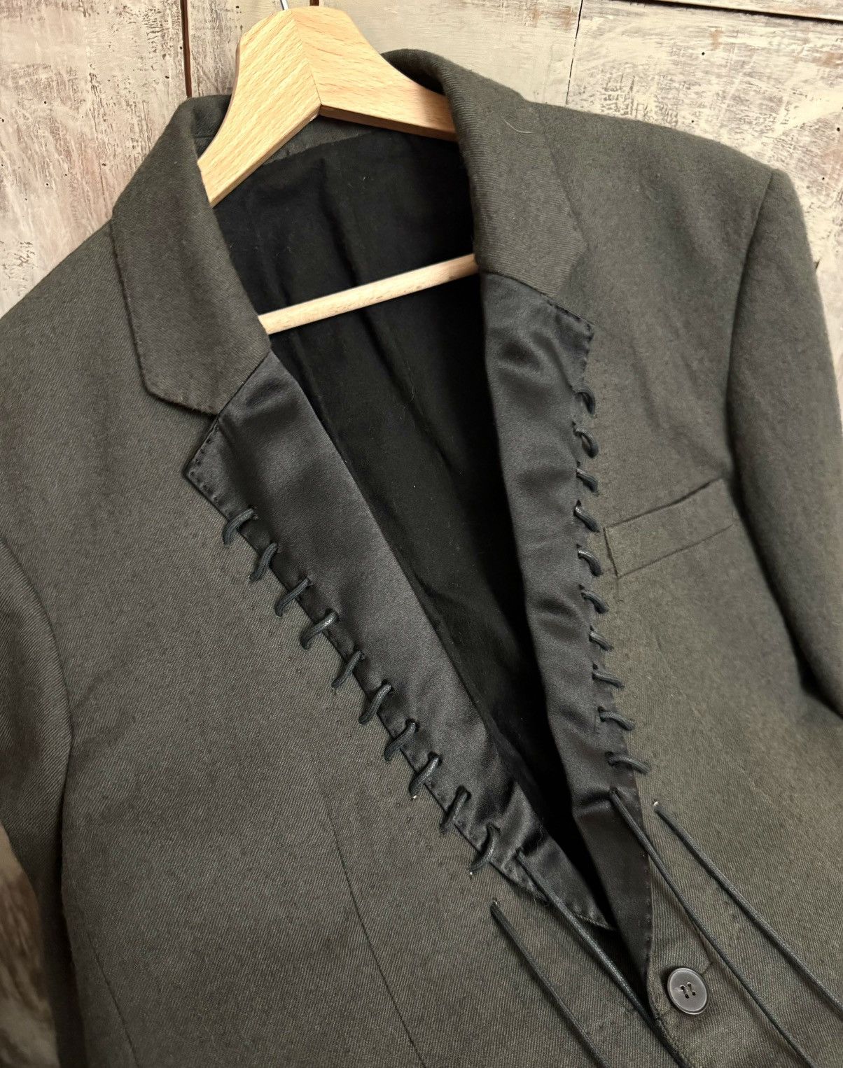Haider Ackermann haider Ackermann kaki runway lace men blazer jacket 48 fit Size US M / EU 48-50 / 2 - 5 Thumbnail