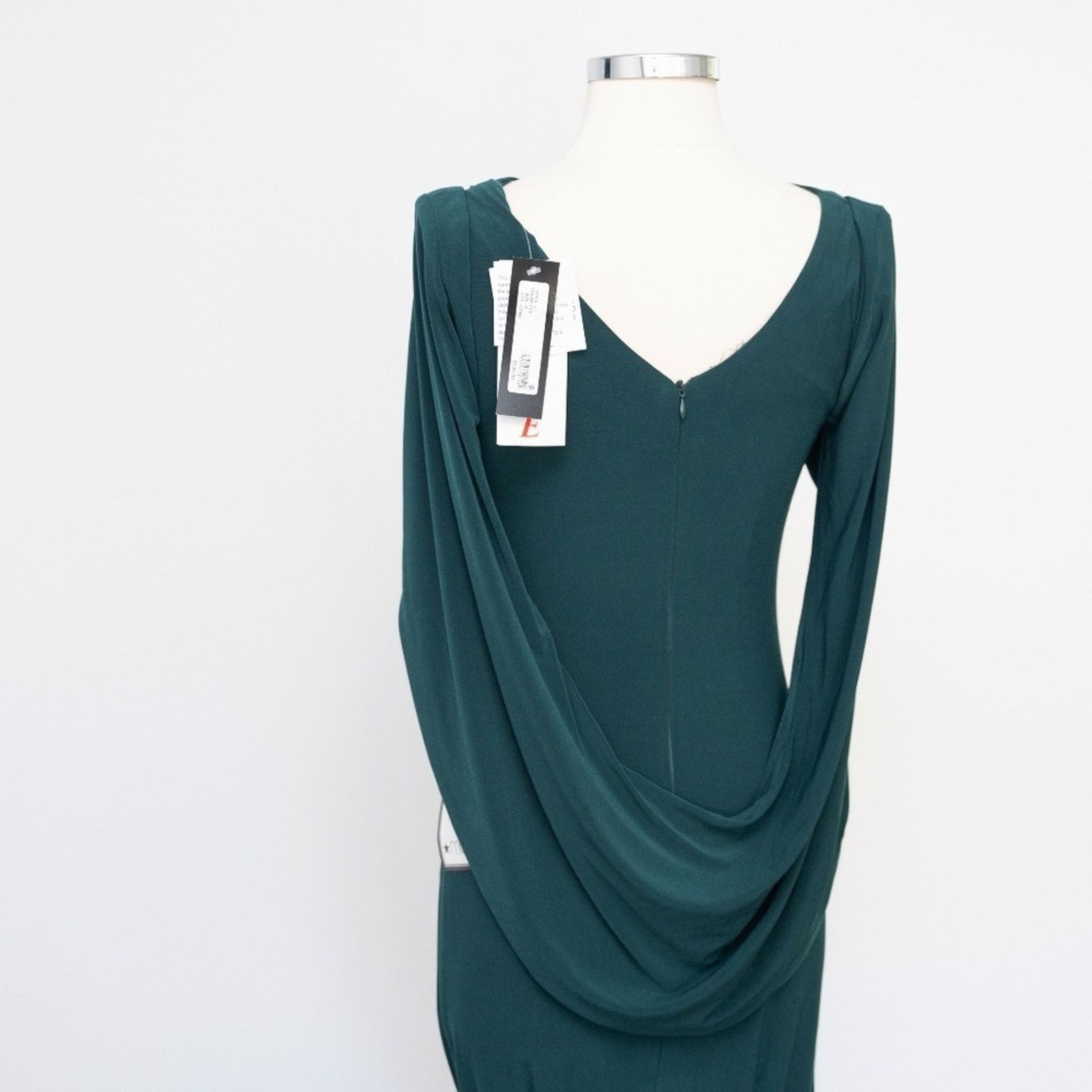 Designer Betsy & Adam. Drape-Back Gown. Size S / US 4 / IT 40 - 12 Thumbnail