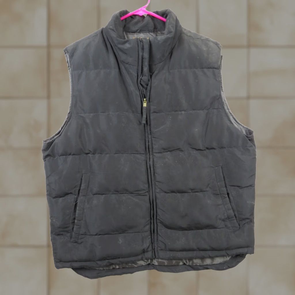 Vintage St. John's Bay Womens Vest L Full Zip Pockets Black Quilted Nylon Down Zip Pockets Lightweight Outdoor Casual Bod yw armer? Size L / US 10 / IT 46 - 1 Thumbnail