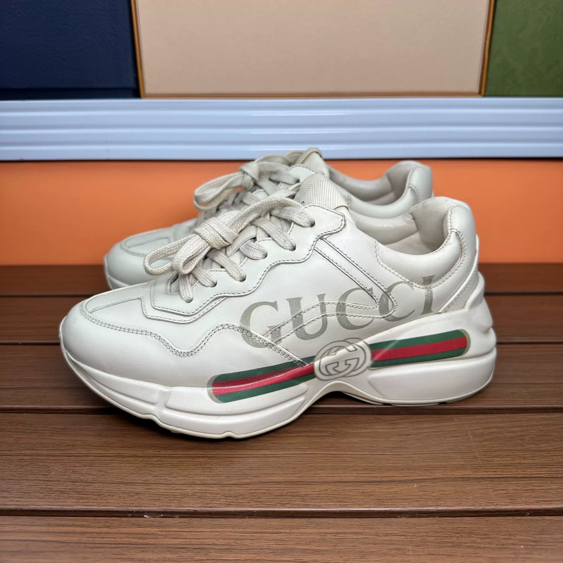 Gucci Gucci White Lowtop Sneakers it_35 Women Size US 5 / IT 35 - 1 Thumbnail