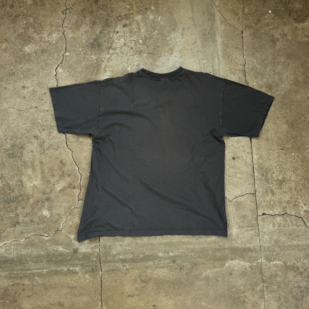 Vintage Vintage Swiss and Furious Gray Faded T-shirt Size US L / EU 52-54 / 3 - 2 Thumbnail