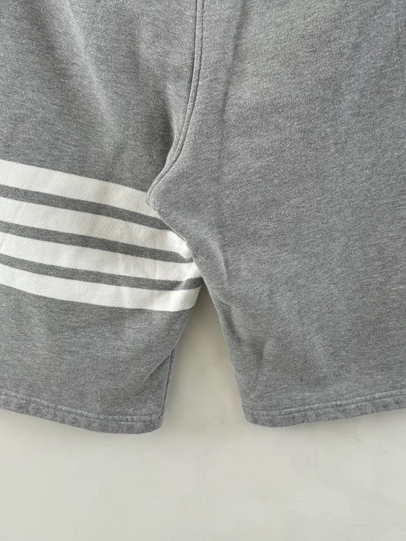 Thom Browne Thom Browne Size 2 Striped shorts in gray 2503-Nextarrow Size US 30 / EU 46 - 6 Thumbnail
