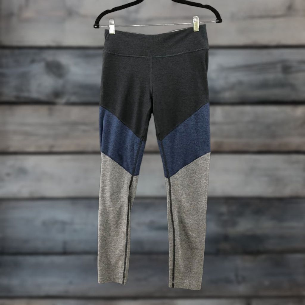 Outdoor Voices Outdoor Voices 7/8 Leggings Womens M Gray Blue Colorblock Yoga Active Gym Size 32" / US 10 / IT 46 - 1 Thumbnail