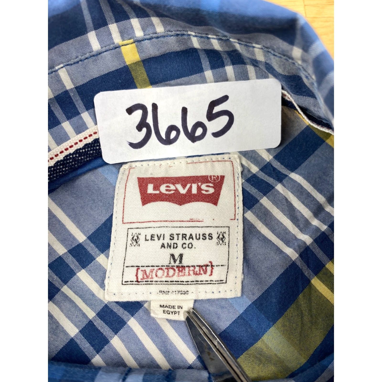 Vintage Levis Men Plaid Button-Up Shirt M Blue Casual Long Sleeve Size US M / EU 48-50 / 2 - 3 Thumbnail