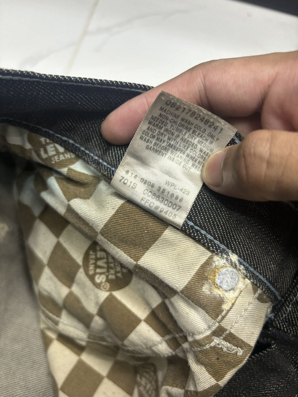 Levi's LEVIS VINTAGE CLASSIC BLACK DISTRESSED DENIM JEANS Size US 30 / EU 46 - 14 Thumbnail
