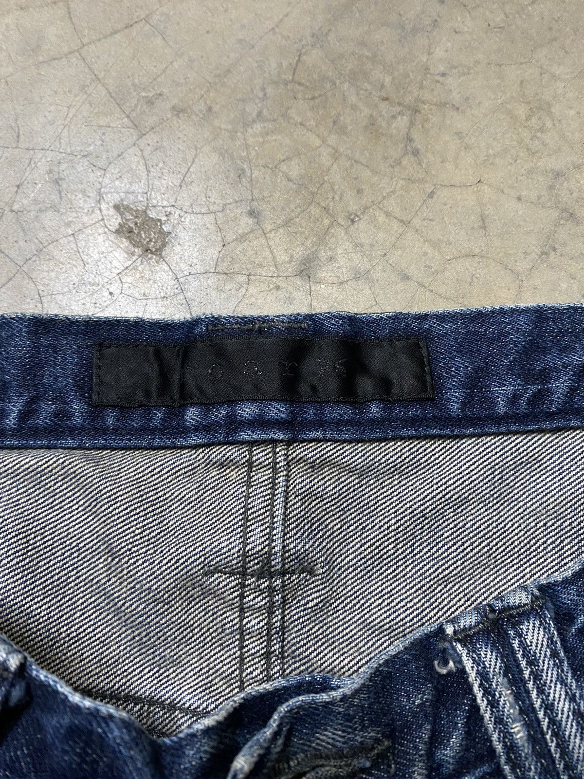 Le Grande Bleu (L.G.B.) × Roar × roarguns Flare Jeans Japanese Roargun Distressed Size US 32 / EU 48 - 18 Thumbnail