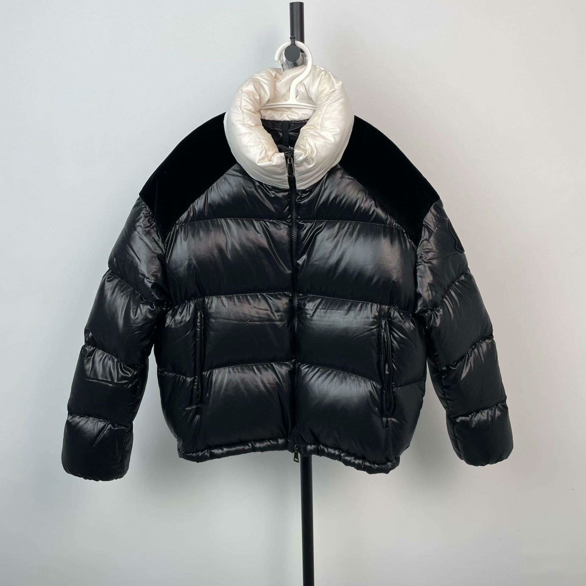 Moncler Moncler Down Heavy Coat 37 Men Size US S / EU 44-46 / 1 - 1 Thumbnail