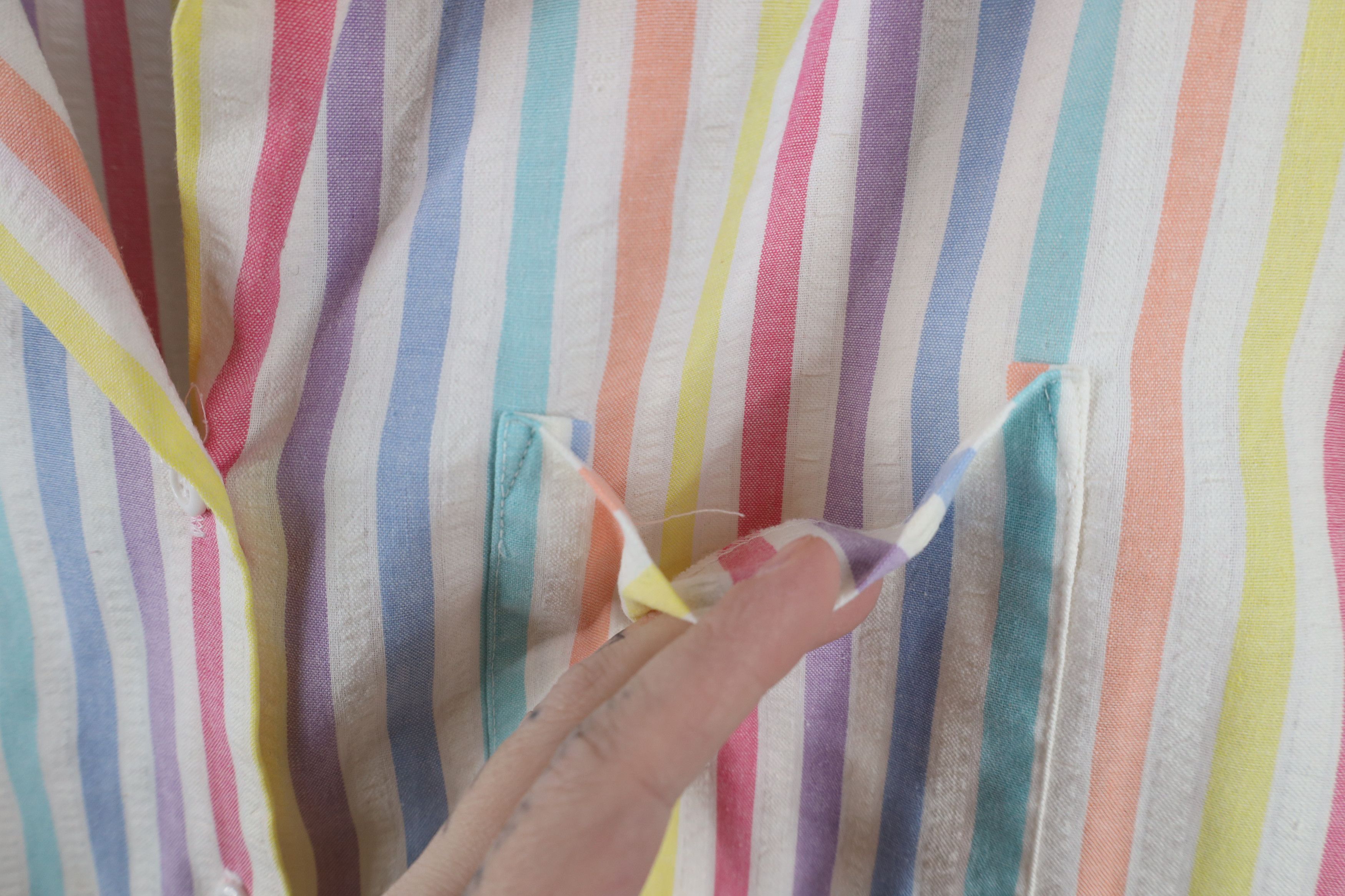 Vintage Vintage 70s Streetwear Rainbow Striped Button Shirt USA Size XXL / US 16-18 / IT 52-54 - 4 Thumbnail