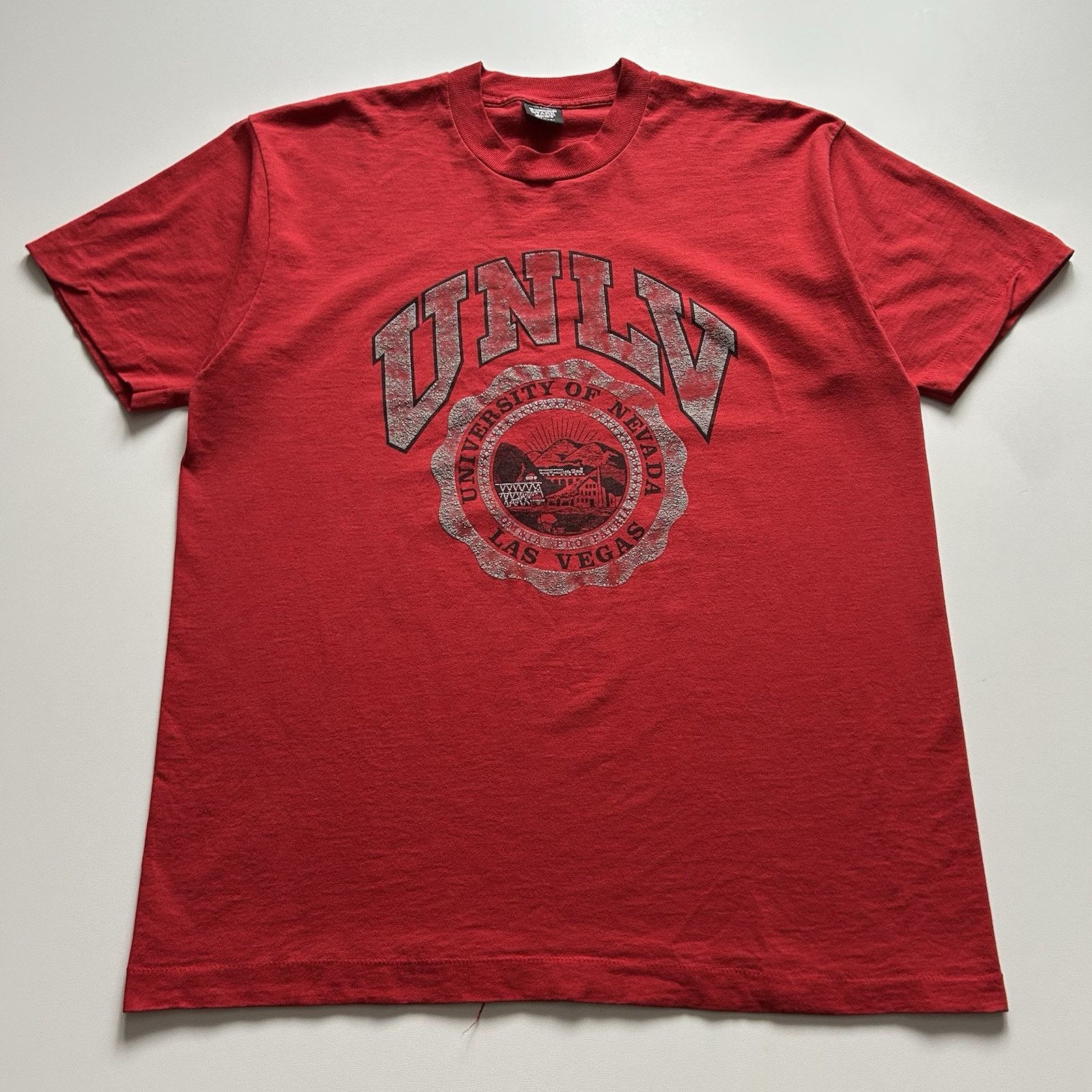 NCAA Vintage 90s UNLV University Nevada Las Vegas NCAA T Shirt XL Size US XL / EU 56 / 4 - 1 Thumbnail