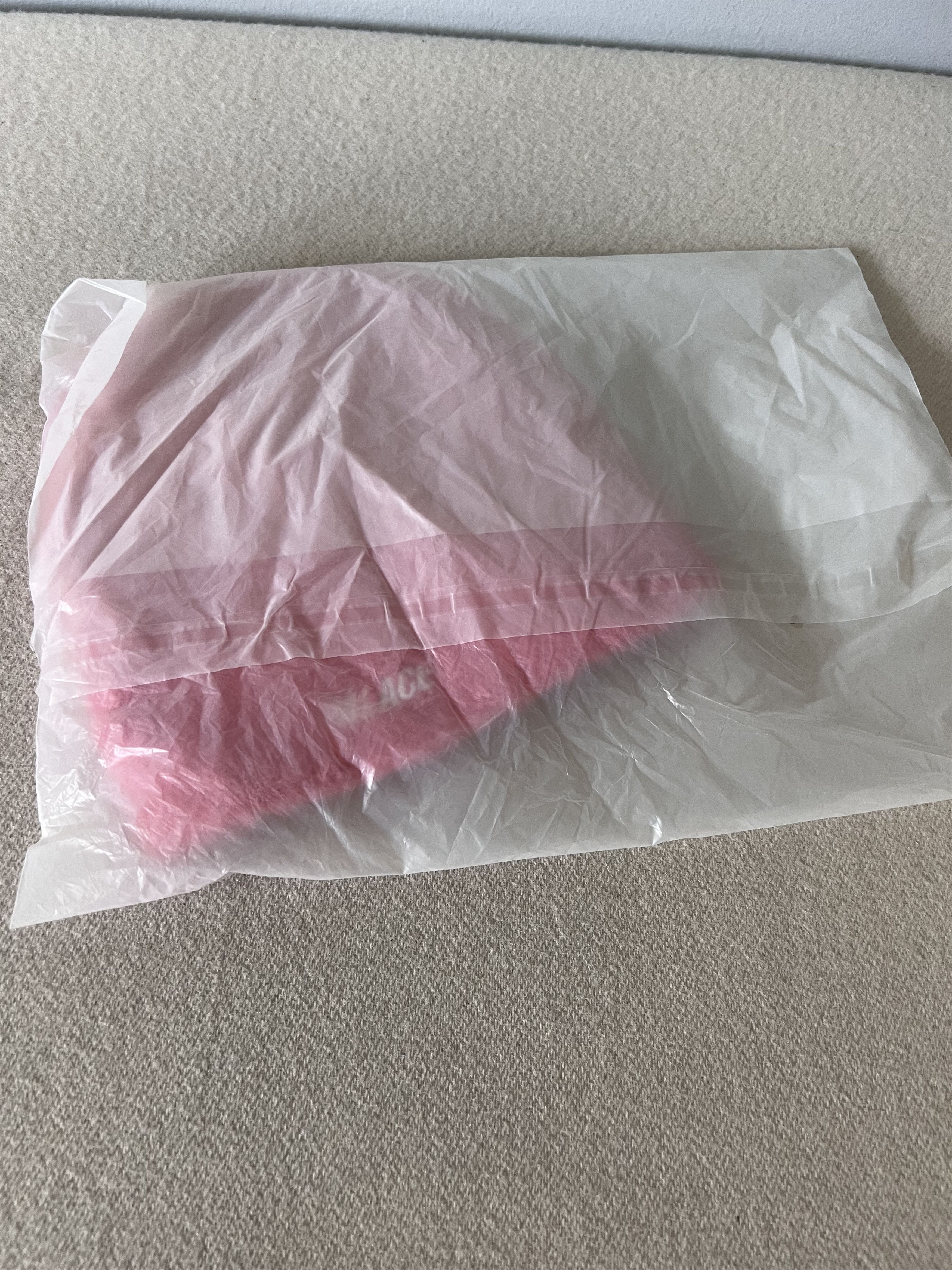 Palace Palace Skateboards Faux Mohair P Nein Cuff Beanie in Pink Size ONE SIZE - 3 Thumbnail