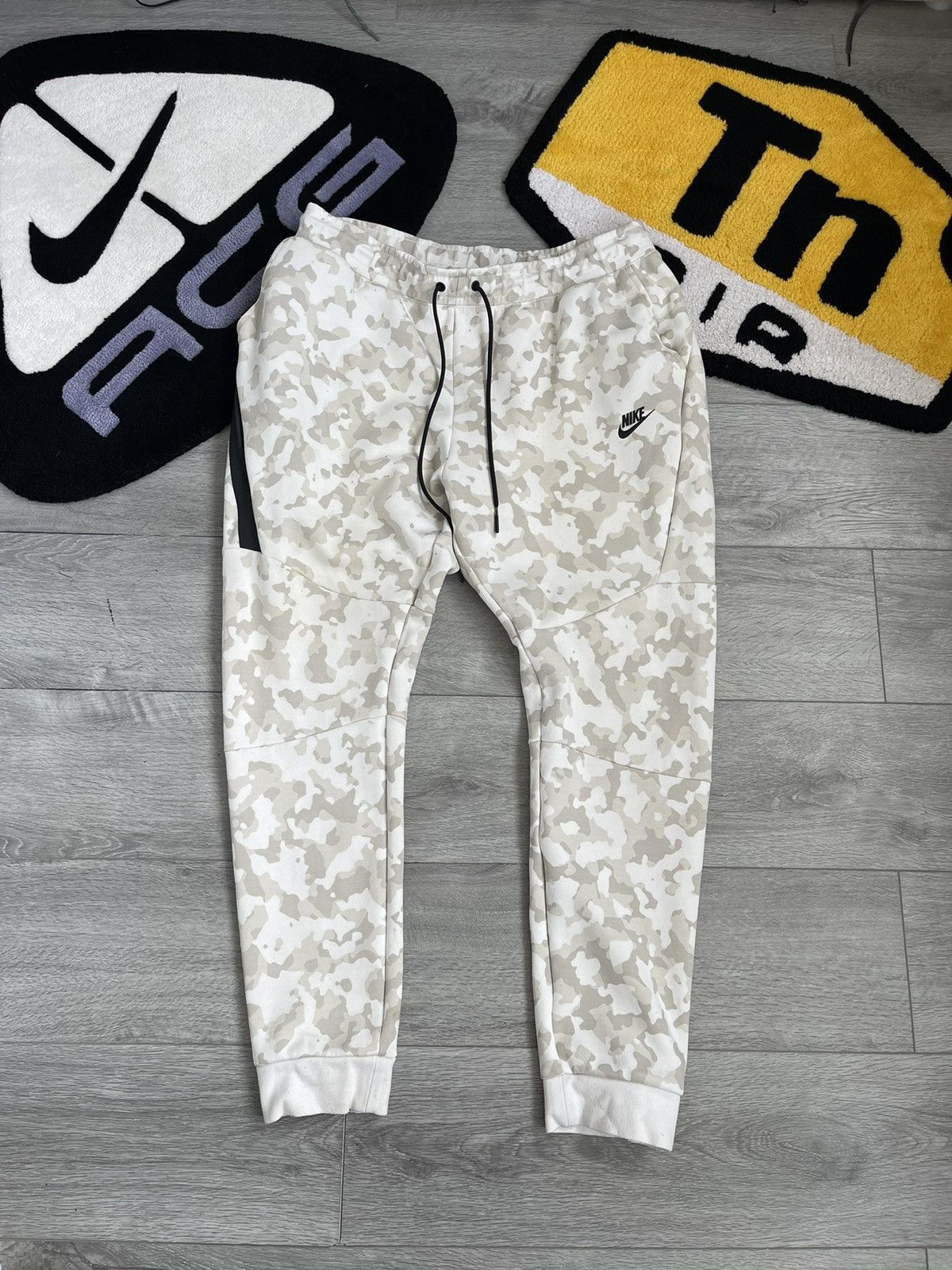 Nike tech fleece camo white online