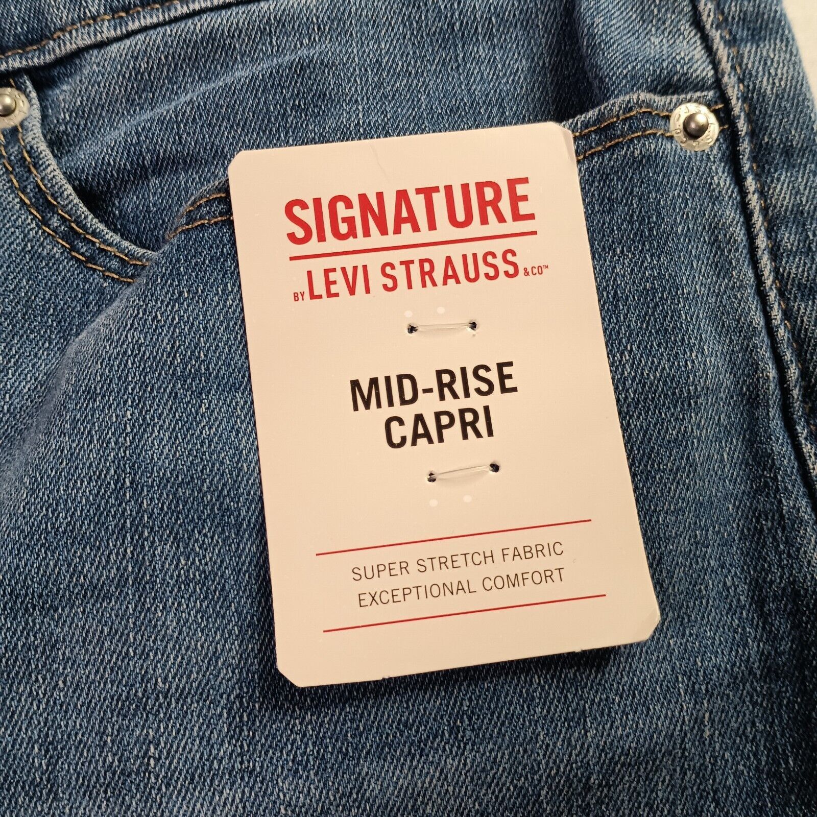 Levi's Signature by Levi Strauss Mid Rise Capri Jeans Women’s 4 W27 Size 27" / US 4 / IT 40 - 4 Thumbnail