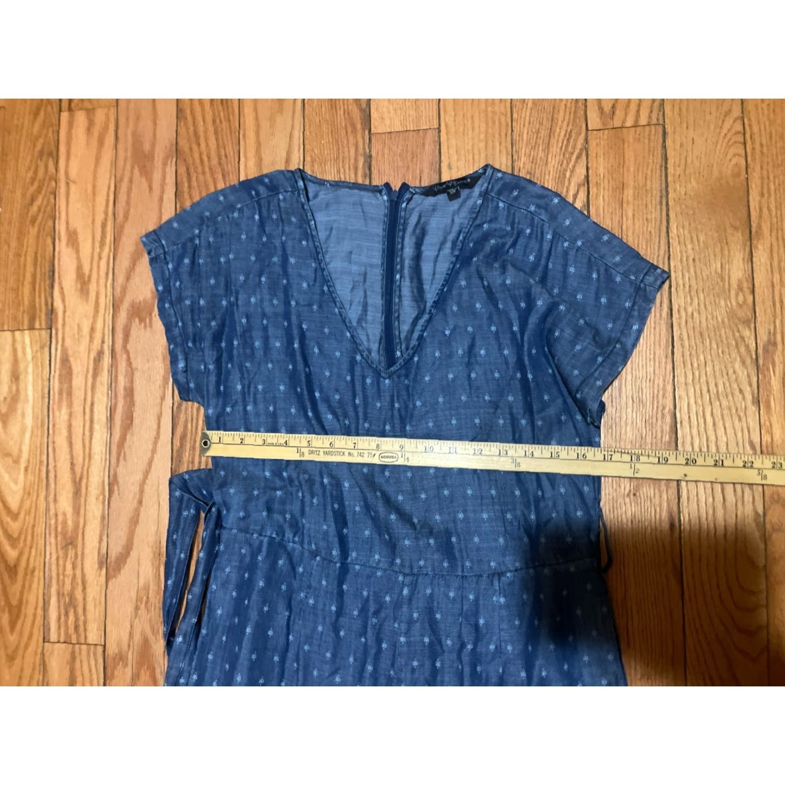Velvet Velvet Heart Romper Women XS Blue Denim V-Neck Tie Belt One-Piece Belted Casual Modern Short Sleeve Size 26" / US 2 / IT 38 - 4 Thumbnail