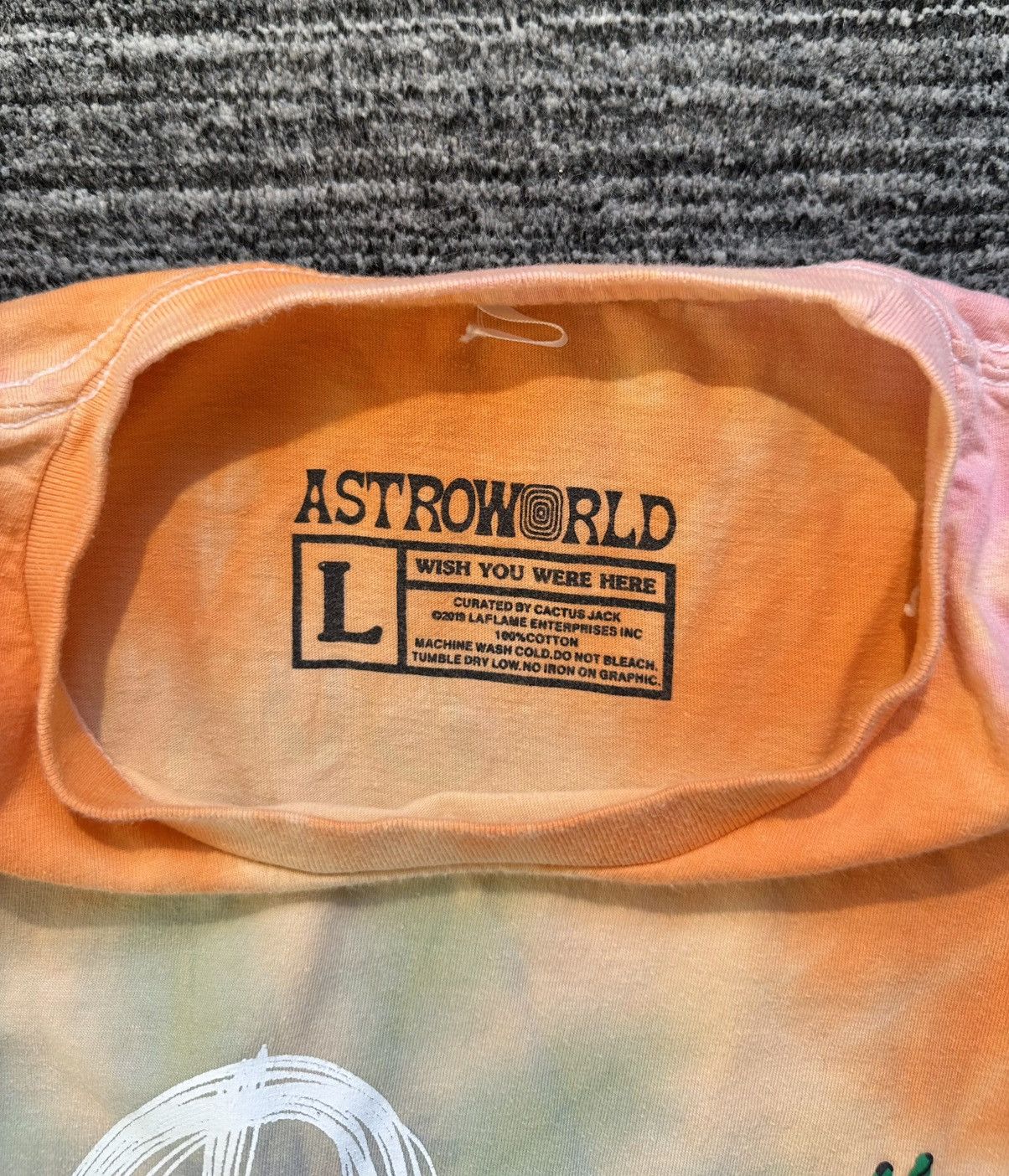 Travis Scott Travis Scott DSM 2019 Tie-Dye “Down to Earth” Short Sleeve Size US L / EU 52-54 / 3 - 3 Thumbnail