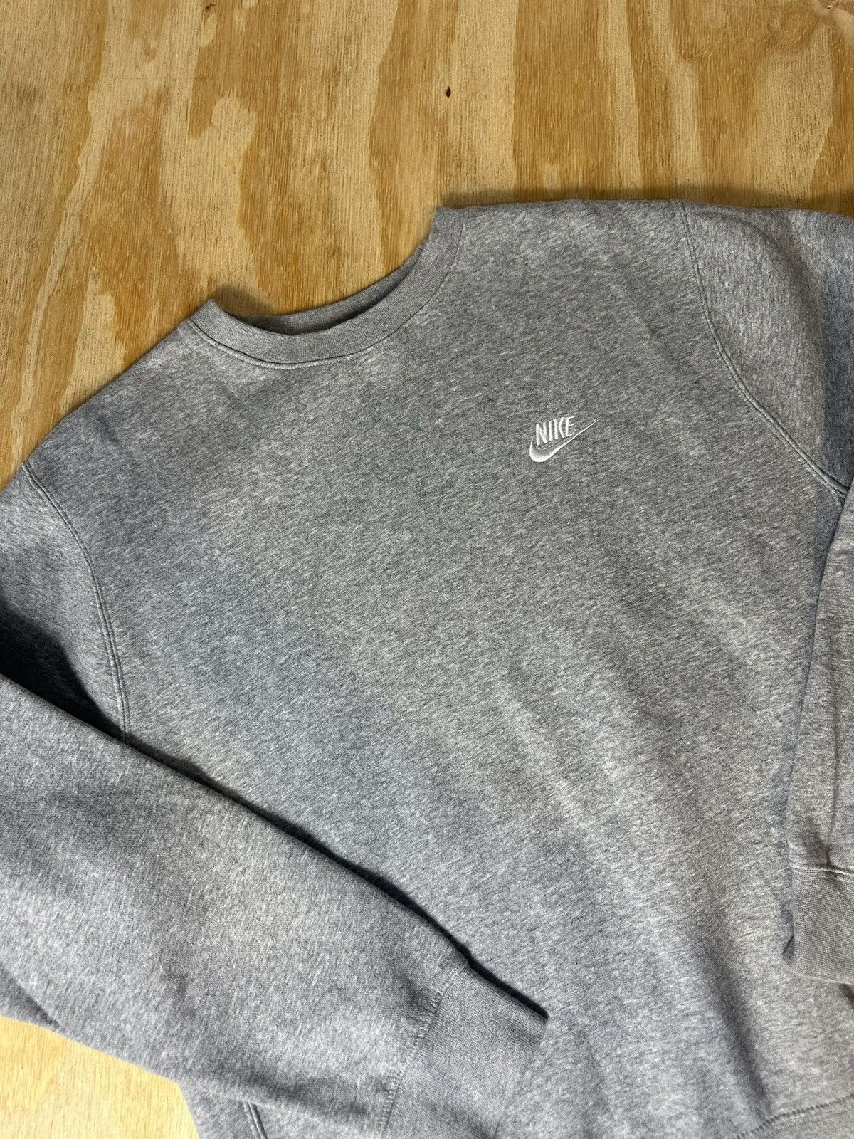 Nike Nike Grey Crewneck Pullover Sweatshirt Classic Swoosh Medium Size US M / EU 48-50 / 2 - 2 Thumbnail