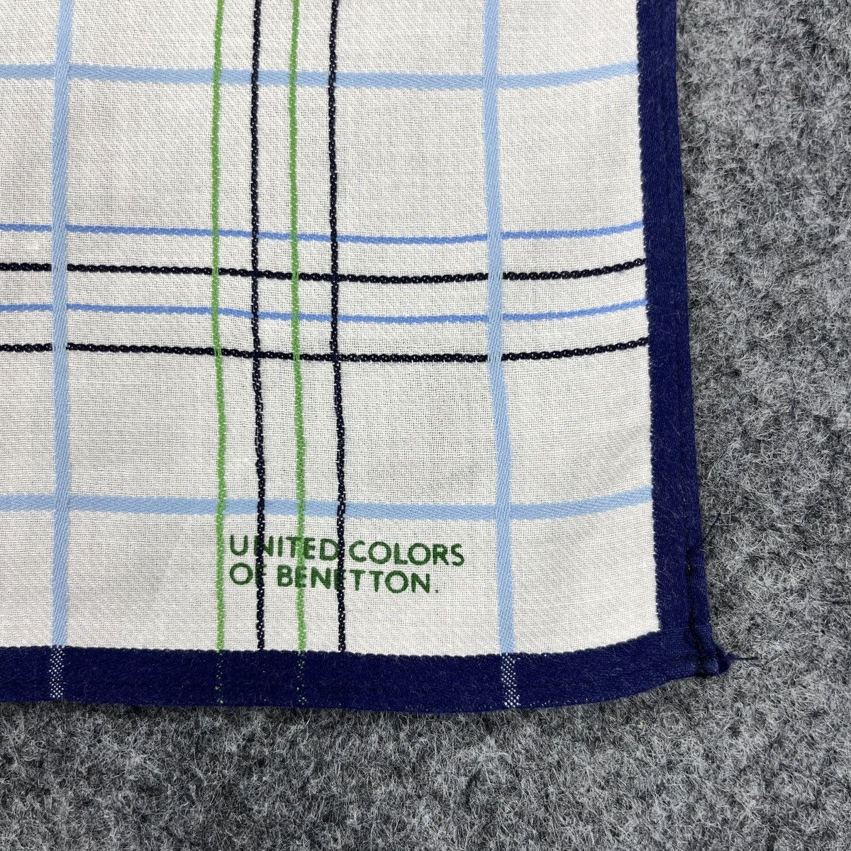 United Colors Of Benetton United Colors Of Benetton Handkerchief / Neckerchief B1534 Size ONE SIZE - 2 Thumbnail