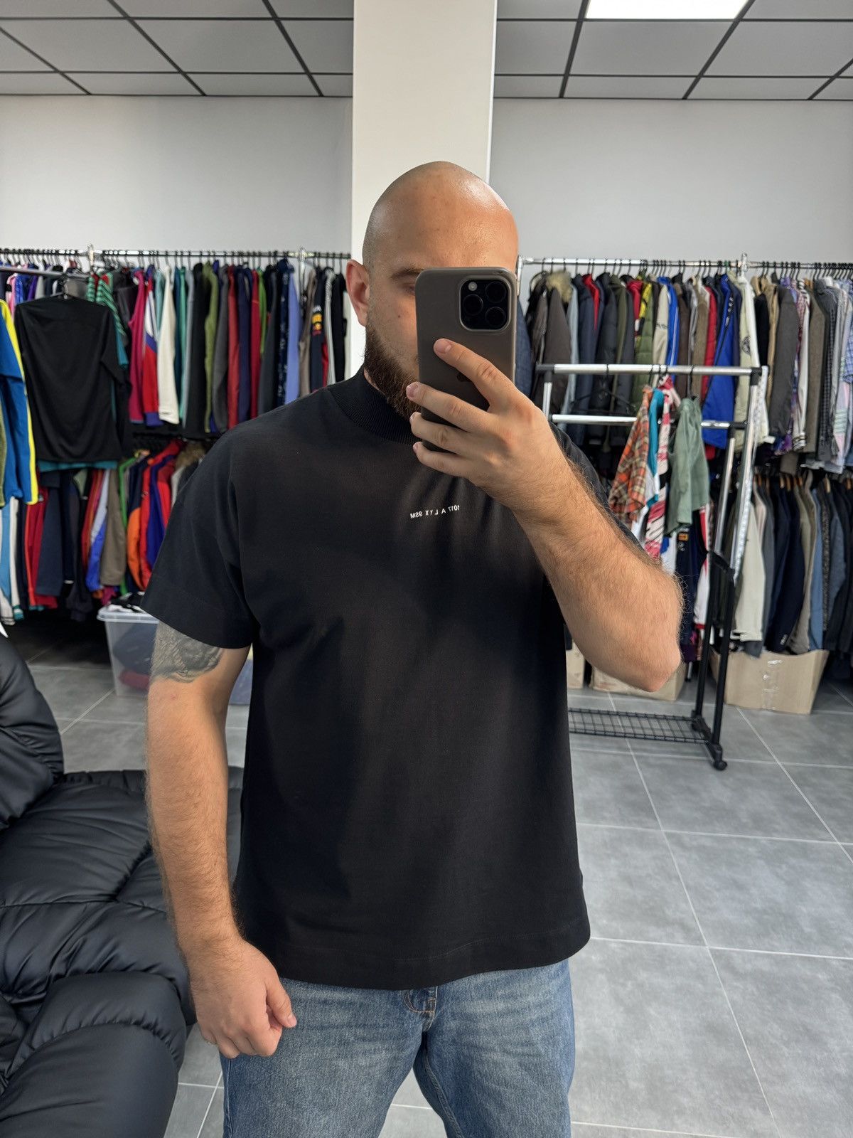 1017 ALYX 9SM 1017 ALYX 9SM Center Logo T-Shirt Size M Oversized Size US M / EU 48-50 / 2 - 3 Thumbnail