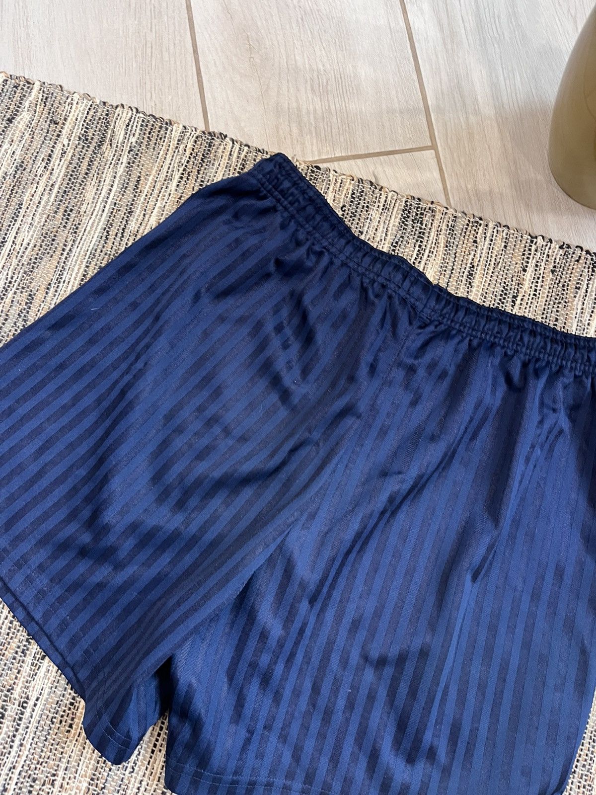 Umbro × Vintage Vintage Umbro Shorts Navy Football minimalistic nylon Size US 38 / EU 54 - 8 Thumbnail