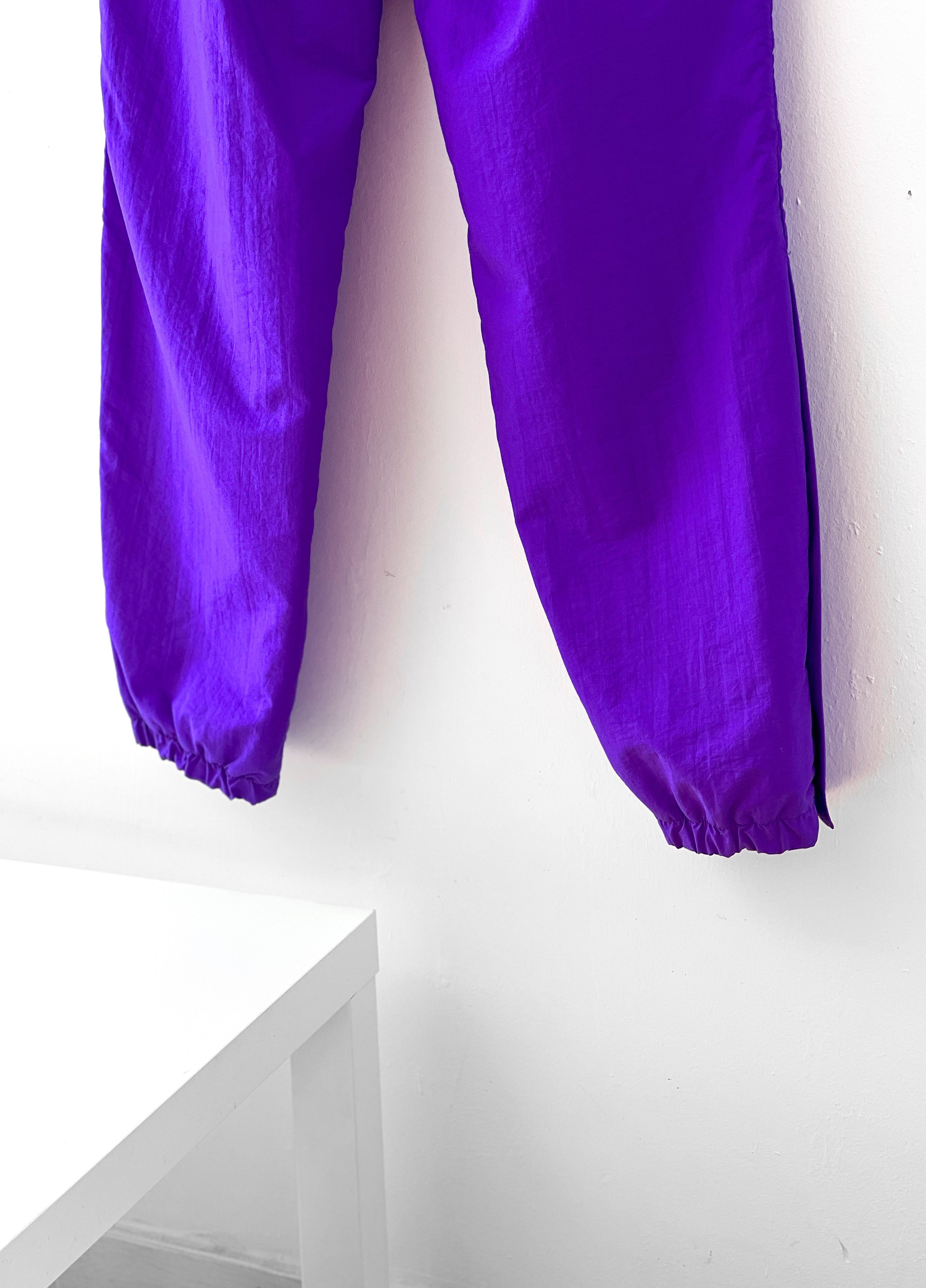 Vintage Vintage nylon tr pants Size US 36 / EU 52 - 9 Thumbnail