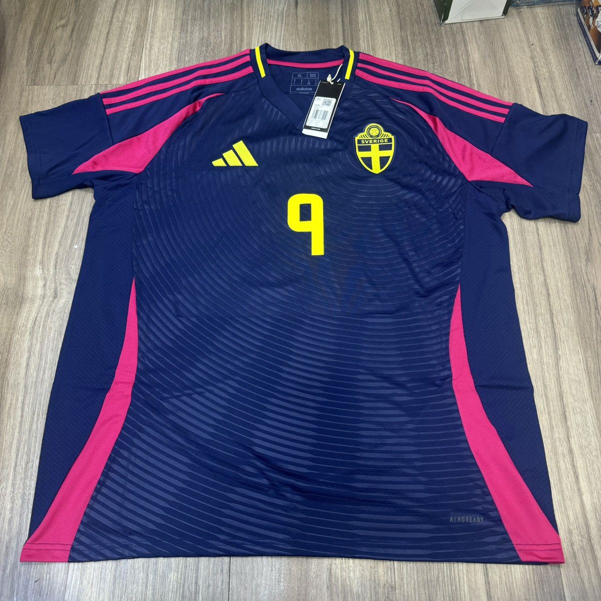 Adidas Sweden 24/25 away shirt #9 Isak (Bnwt) Size US XL / EU 56 / 4 - 1 Thumbnail