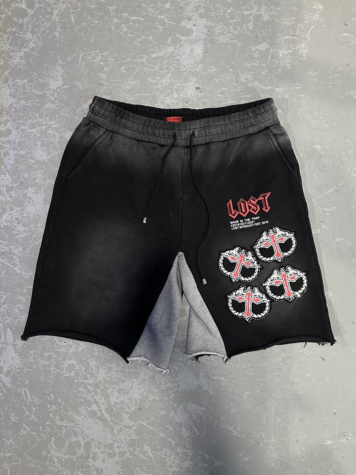 LOST INTRICACY Lost Intricacy M.I.TT "Black/Red" Cotton Shorts Size US 40 / EU 56 - 1 Thumbnail