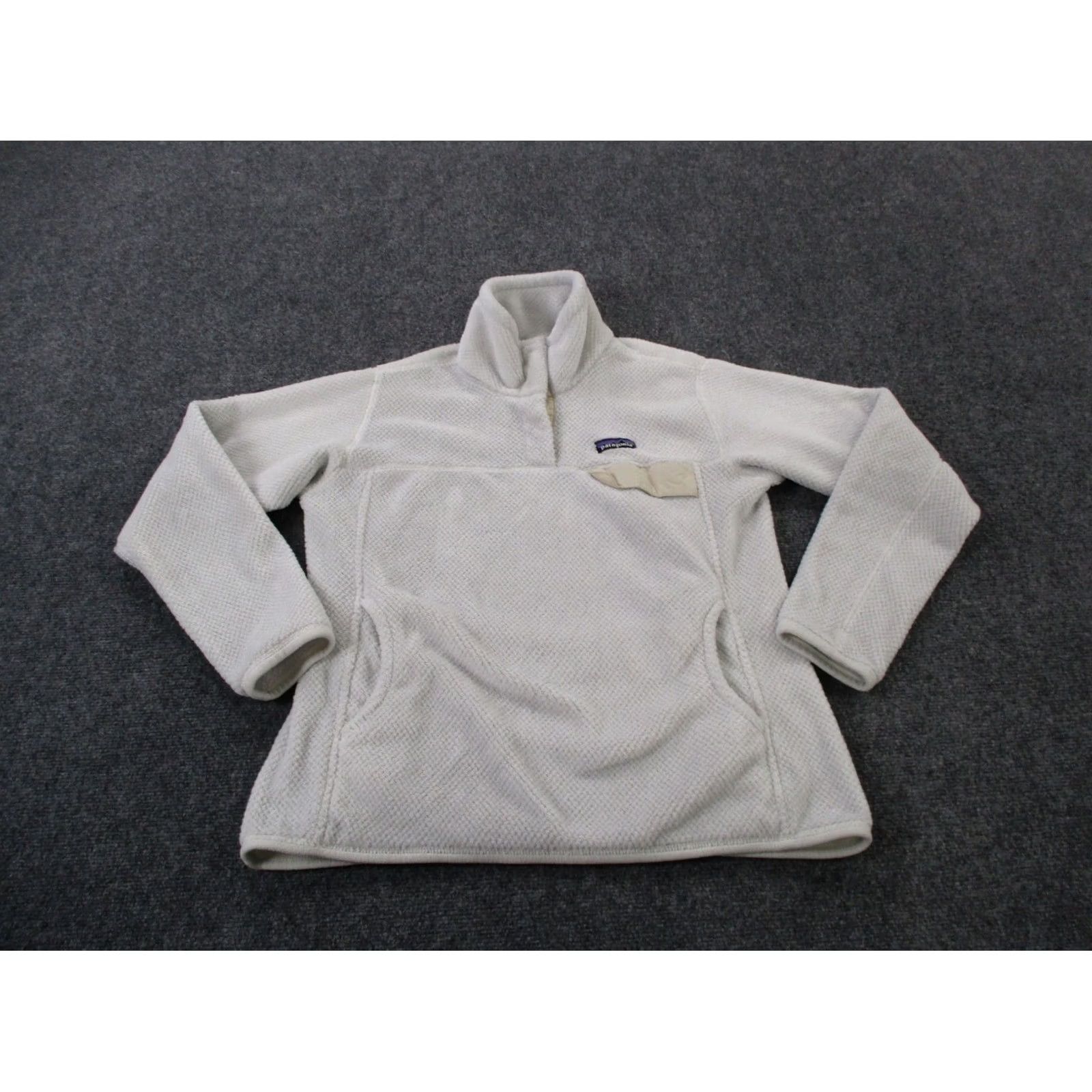 Patagonia Patagonia Sweater Womens L White Jacket Snap Fleece Fuzzy Outdoors Camping Size L / US 10 / IT 46 - 2 Thumbnail
