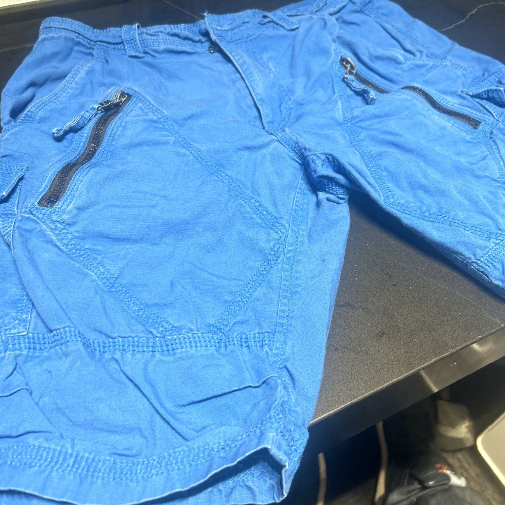 Vintage Armani Exchange Women's Shorts Cargo Blue 28 Khaki - Pre-owned - Regular Size 28 Womens Blue Armani Exchange Size 28" / US 6 / IT 42 - 2 Thumbnail