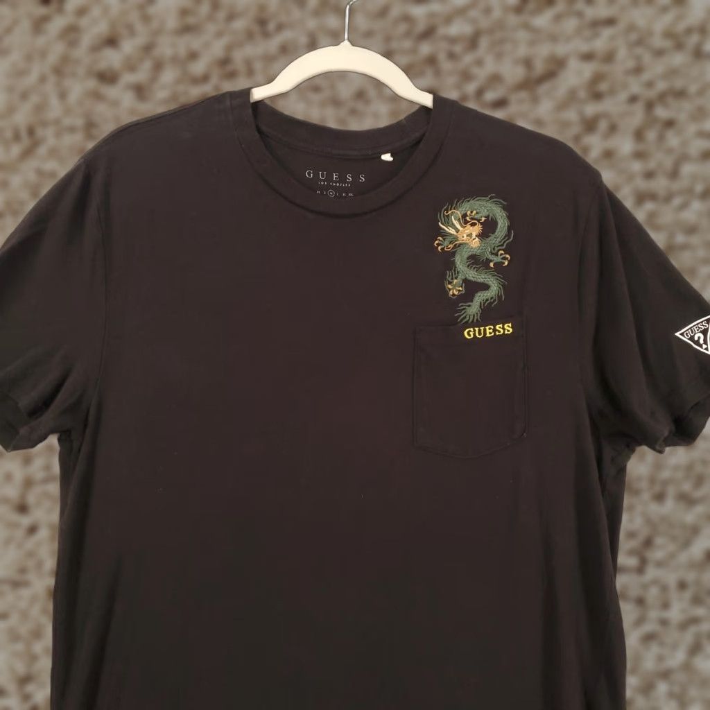 Guess VINTAGE GUESS Dragon Shirt Adult Medium Black Embroidered Graphic Triangle Tee Size US M / EU 48-50 / 2 - 1 Thumbnail
