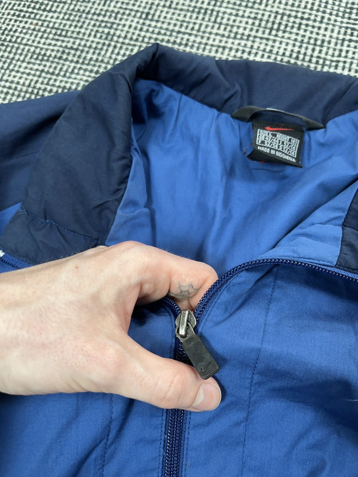 Nike ➕ vintage 90s Nike essential boxy jacket navy blue swoosh Size US L / EU 52-54 / 3 - 4 Thumbnail