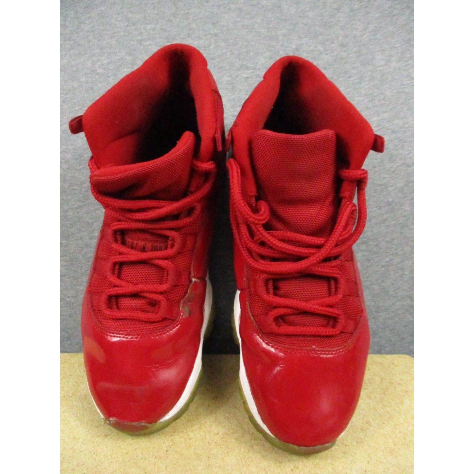 Nike VINTAGE Nike Air Jordan 11 Win Like 96 Sneaker Mens 9.5 Red White 378037-623 Retro Cherry OG XI Bred Size US 9 / EU 42 - 2 Thumbnail