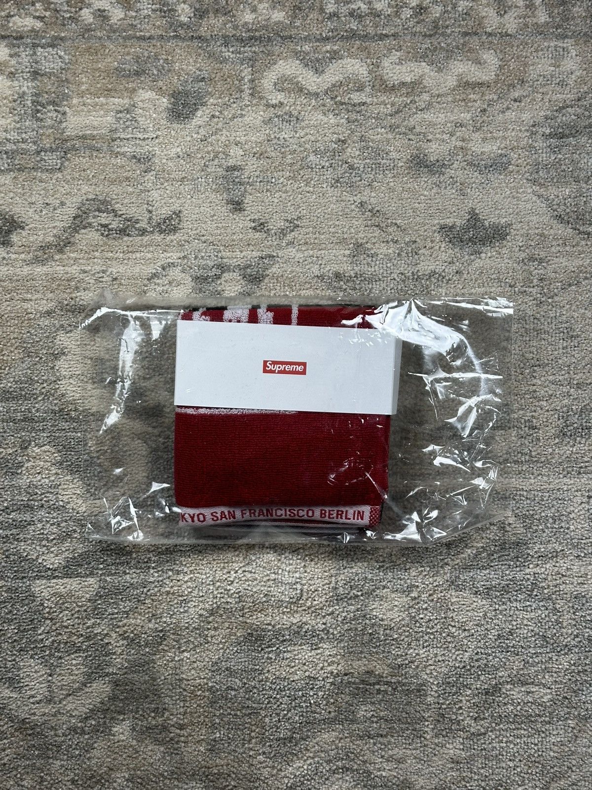 Supreme Supreme Square Mini Towels (Set Of 2) Size ONE SIZE - 3 Thumbnail