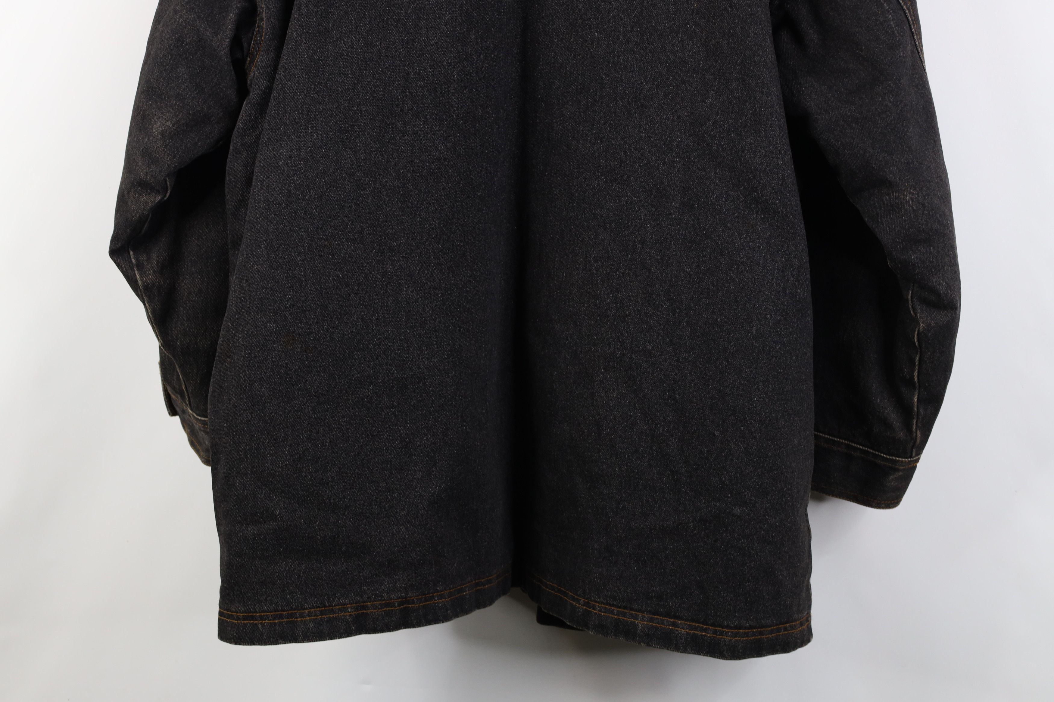 Vintage Vintage 90s Streetwear Quilted Denim Chore Barn Jacket Size L / US 10 / IT 46 - 15 Thumbnail